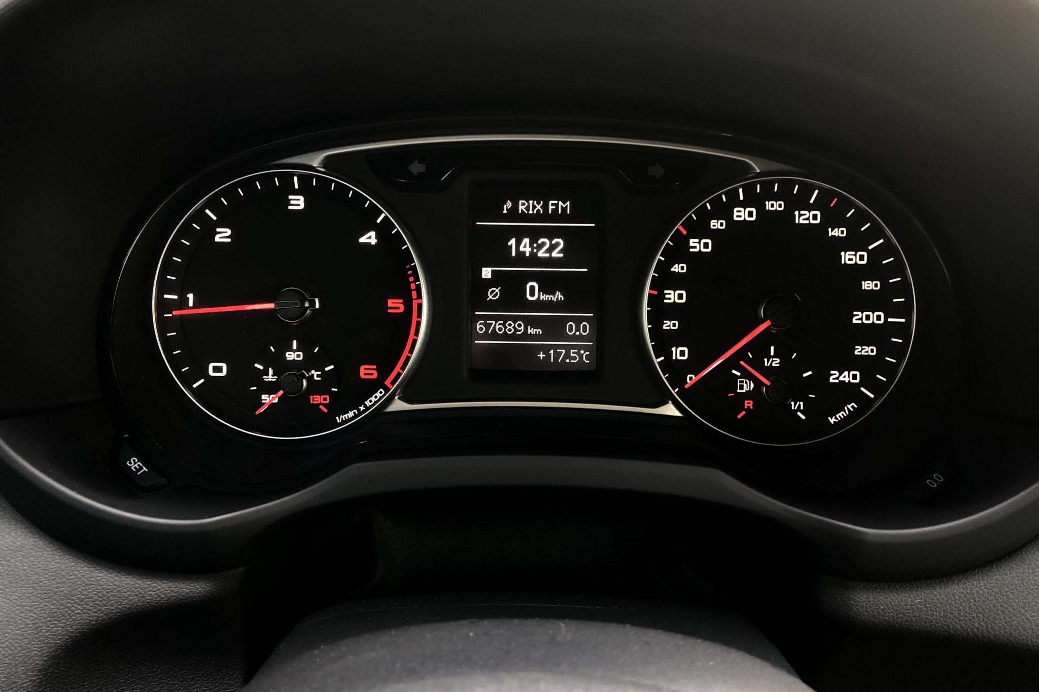 Audi A1 1.6 TDI (105hk) - 6 769 mil - Manuell - röd - 2011