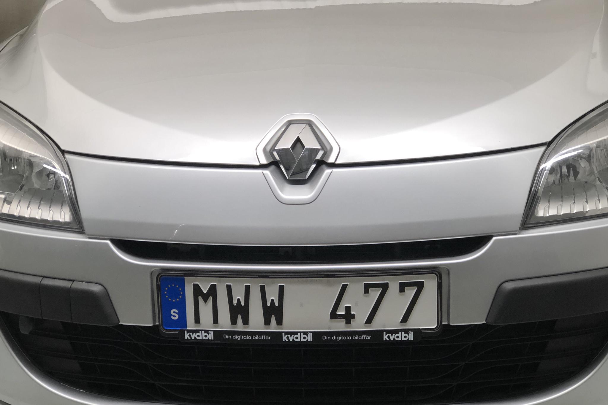 Renault Mégane Phas III 1.6 Eco2 Flex Fuel E85 5dr (110hk) - 3 381 mil - Manuell - silver - 2011