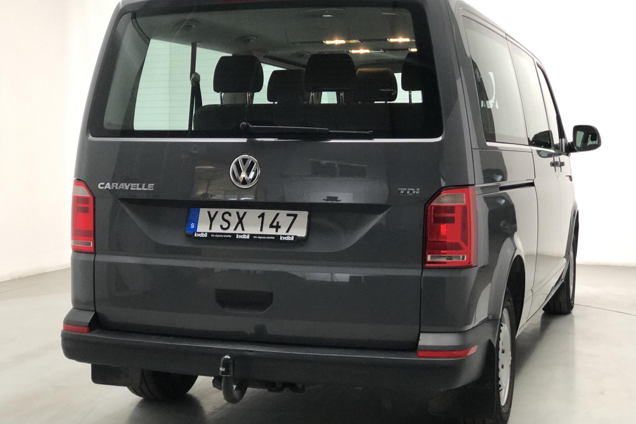 VW Caravelle T6 2.0 TDI BMT (102hk) - 4 005 mil - Manuell - grå - 2018