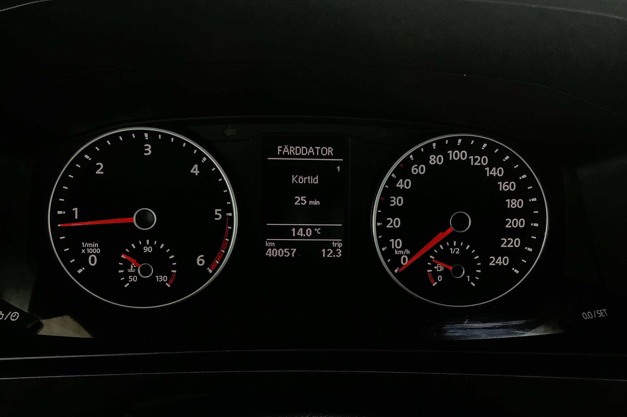 VW Caravelle T6 2.0 TDI BMT (102hk) - 40 050 km - Manual - gray - 2018