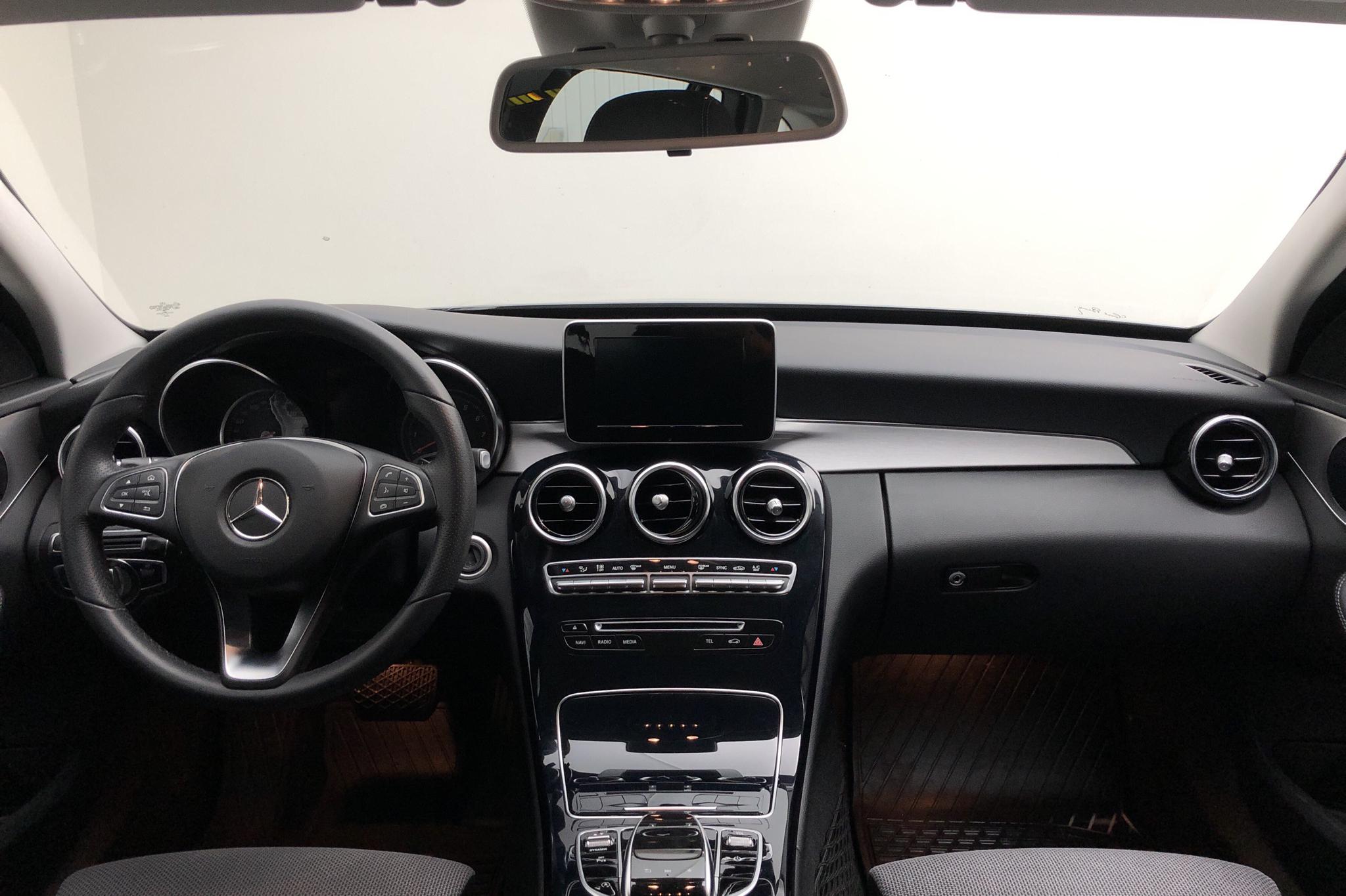Mercedes C 180 Kombi S205 (156hk) - 6 993 mil - Automat - grå - 2018