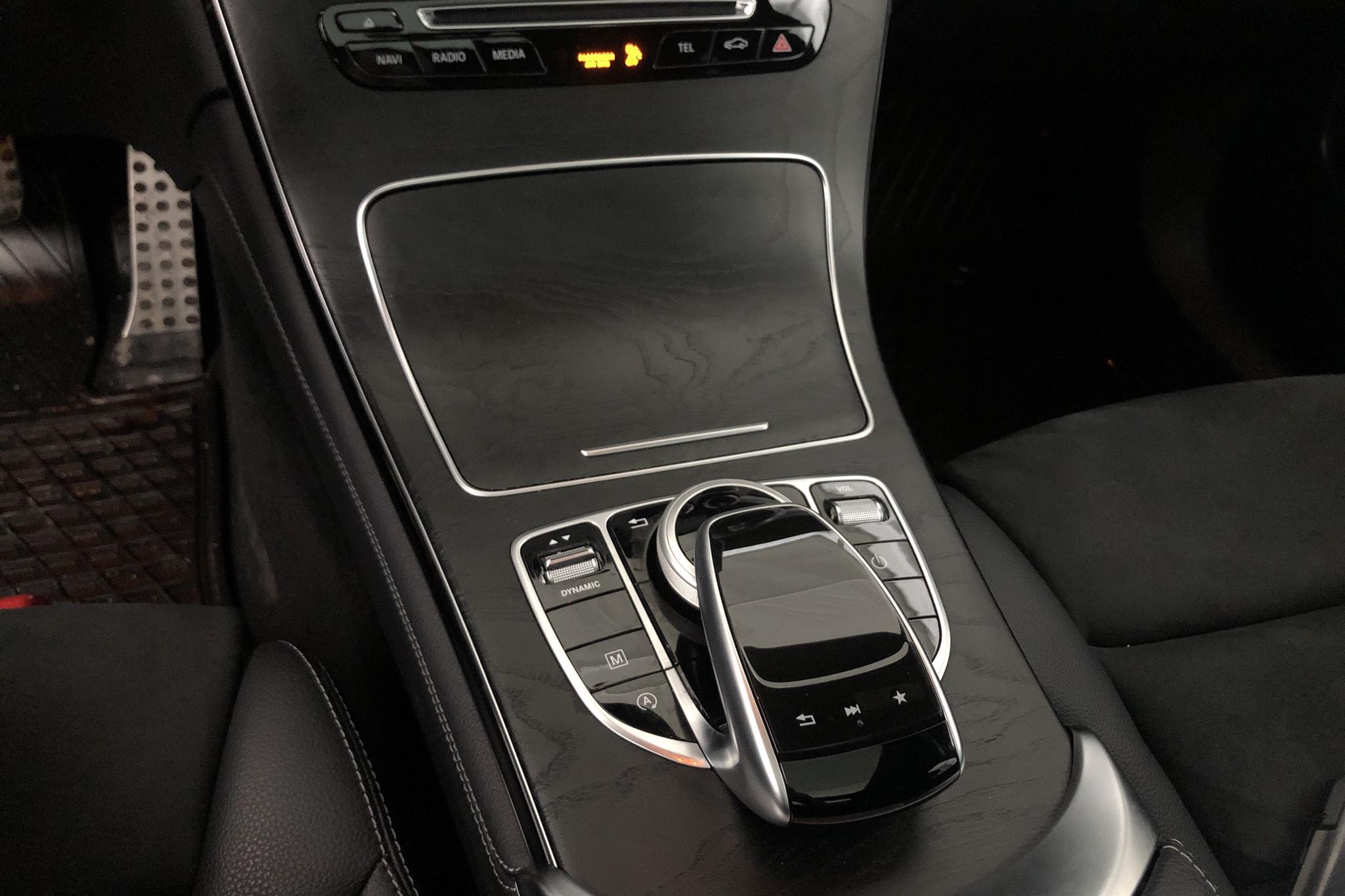 Mercedes GLC 220 d 4MATIC X253 (170hk) - 101 320 km - Automatic - black - 2018