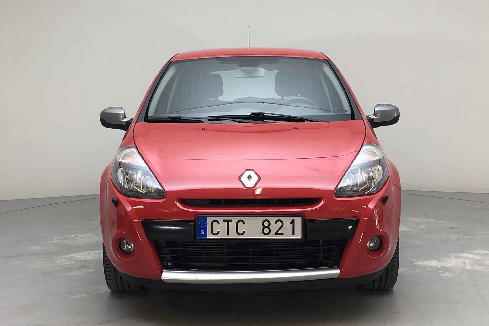 Renault Clio III 1.5 dCi 5dr (88hk) - 66 970 km - Manual - red - 2012