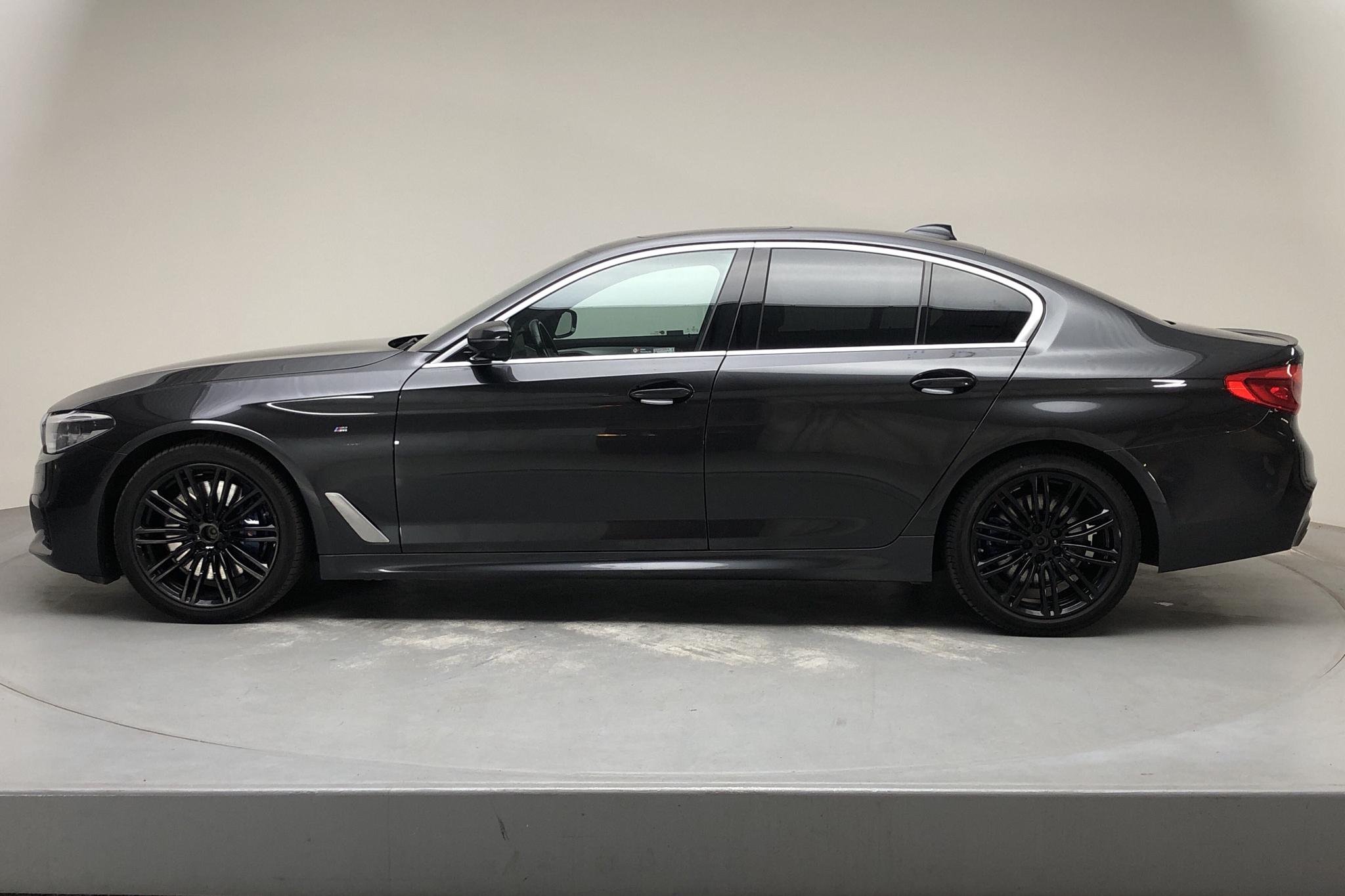BMW 540i xDrive Sedan, G30 (340hk) - 76 010 km - Automatic - gray - 2019
