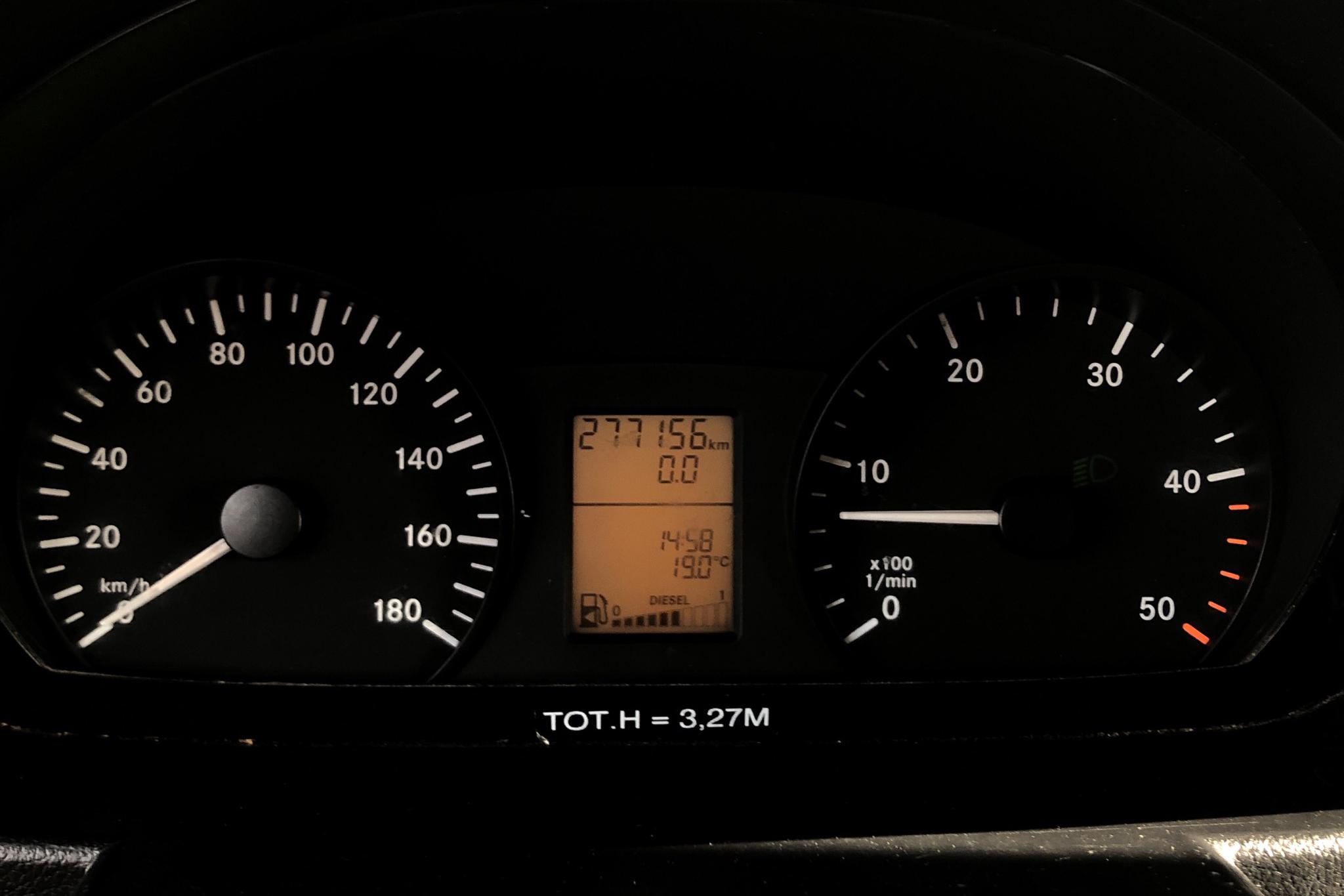 Mercedes Sprinter 319 CDI Volymskåp (190hk) - 27 716 mil - Manuell - vit - 2013