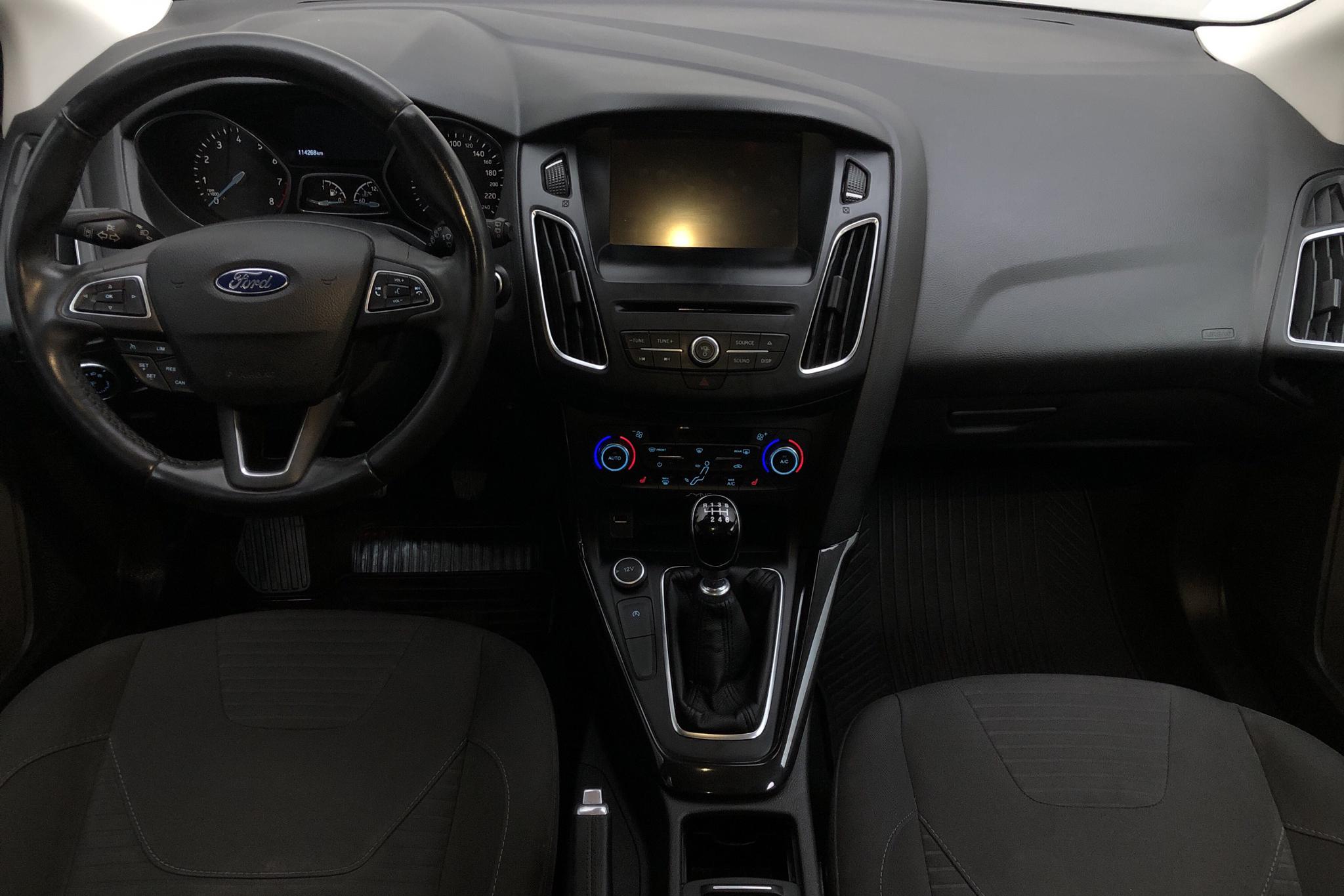 Ford Focus 1.0 EcoBoost Kombi (125hk) - 114 280 km - Manual - black - 2016