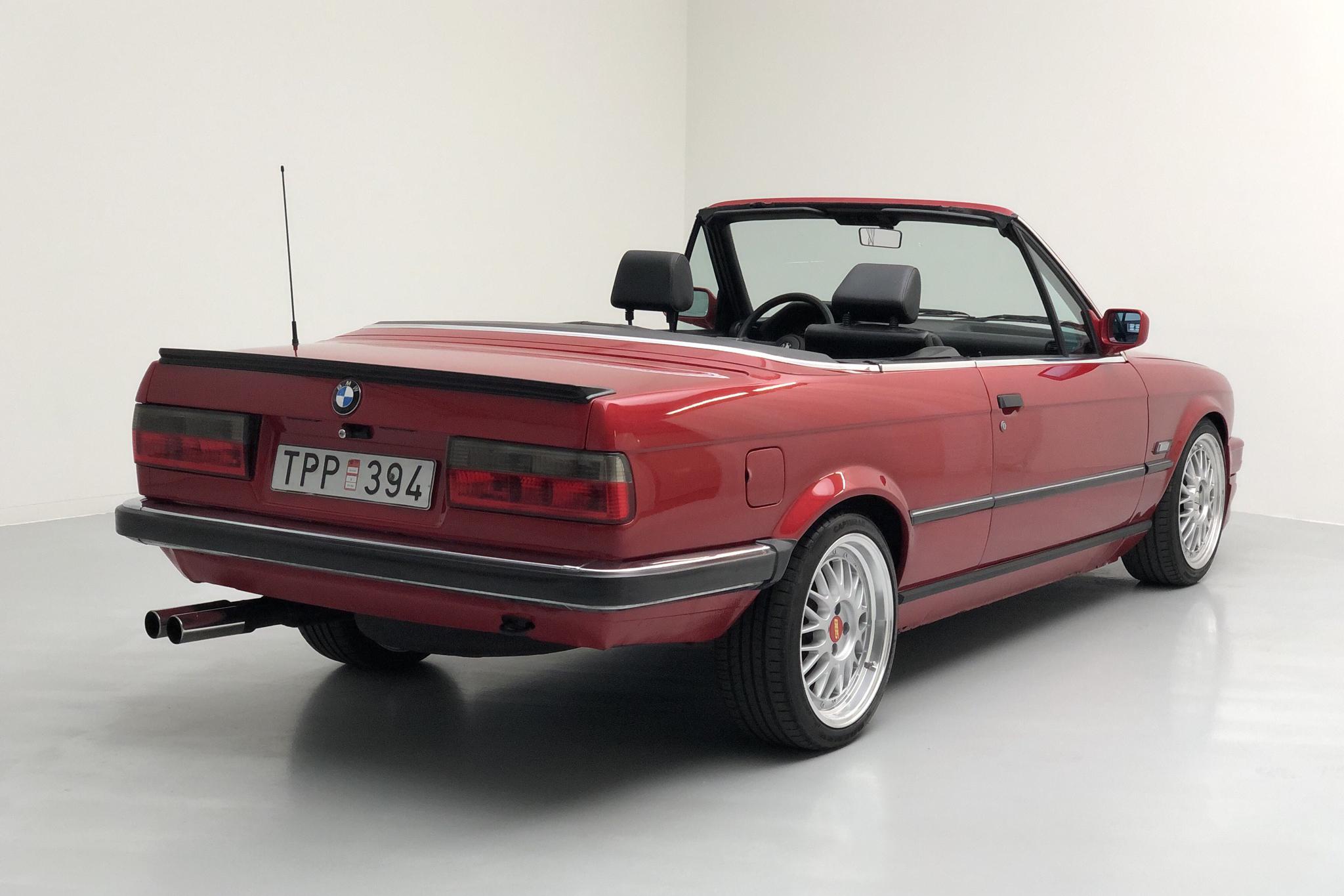BMW 320i Cabriolet, E30 (129hk) - 226 590 km - Manual - red - 1988