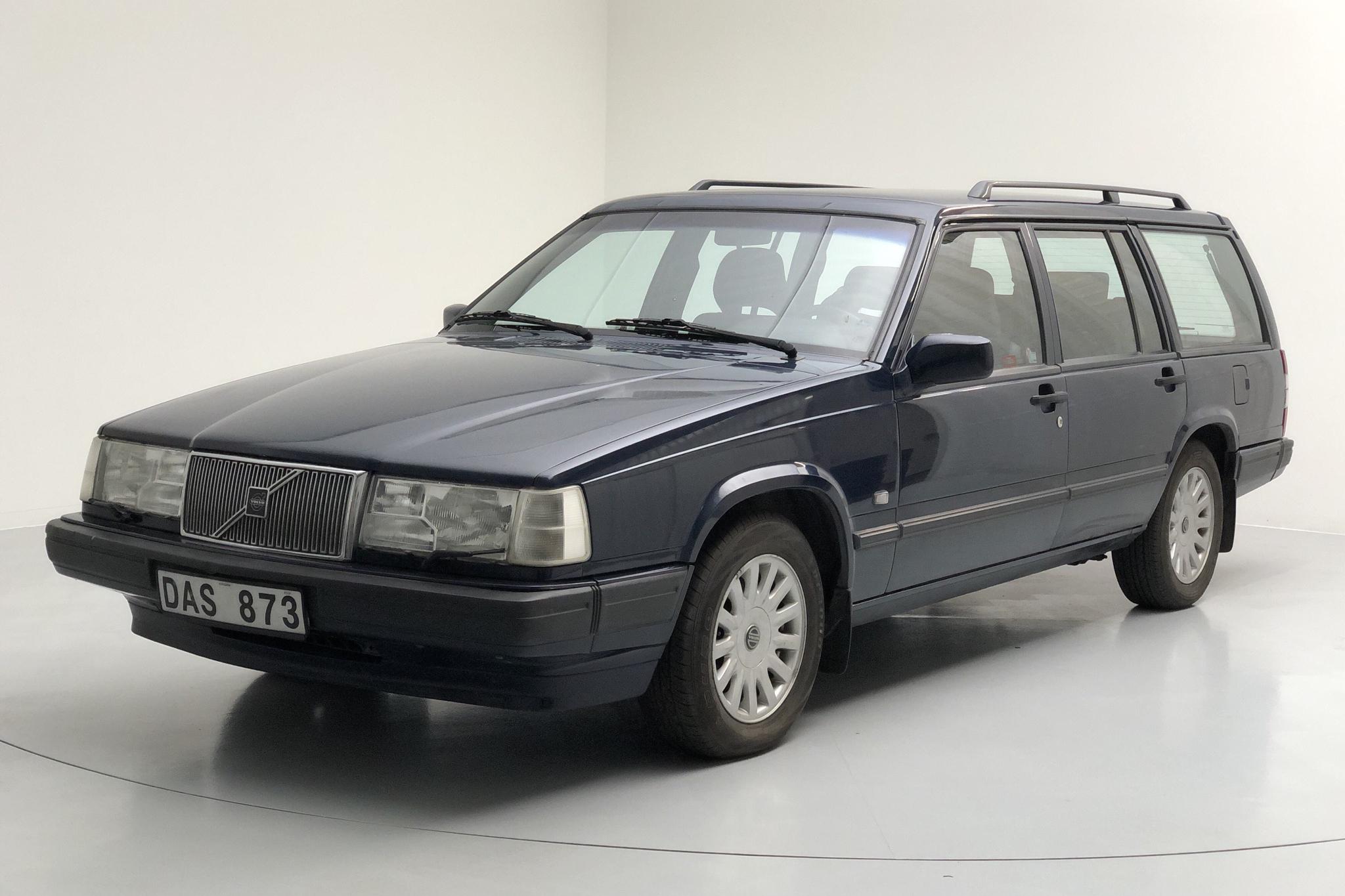 Volvo 945 2.3 (135hk) - 183 240 km - Manual - Dark Blue - 1998