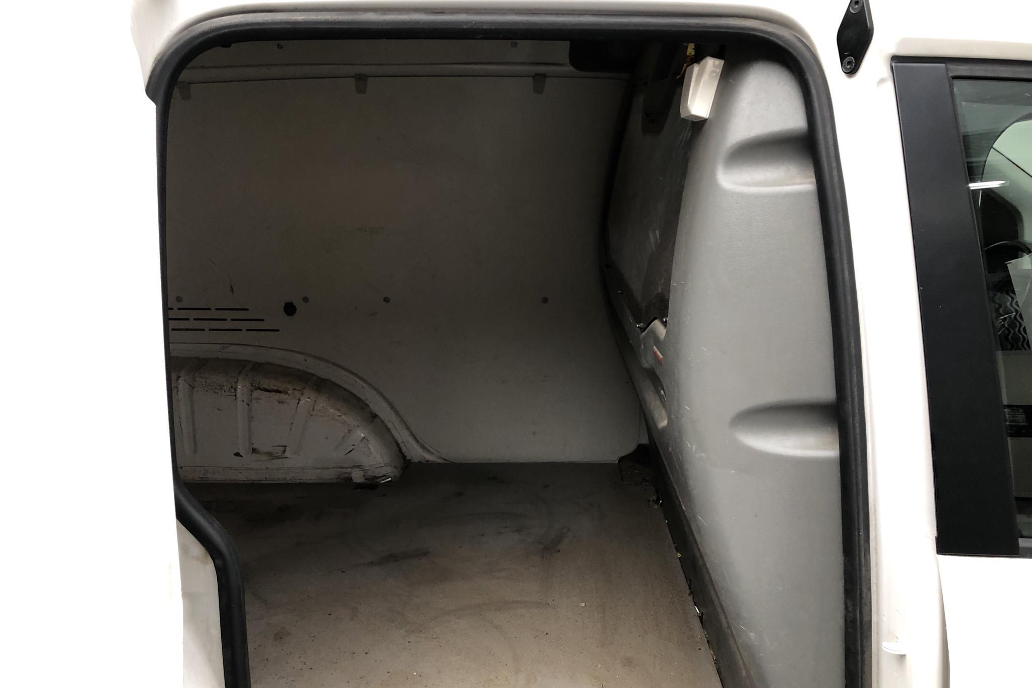 VW Caddy 2.0 TDI Skåp (102hk) - 116 700 km - Manual - white - 2016