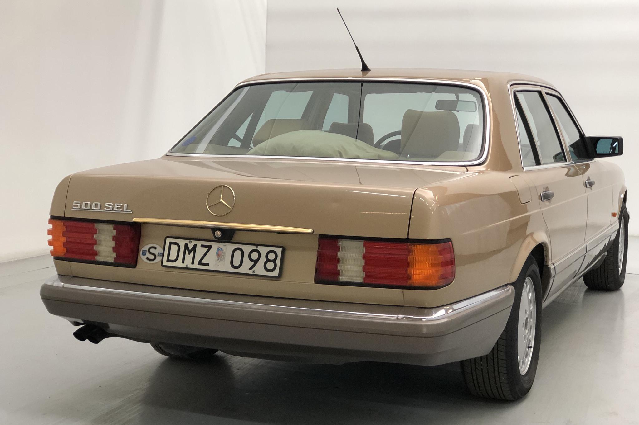 Mercedes 500 SEL W126 (223hk) - 18 231 mil - Automat - Light Yellow - 1986