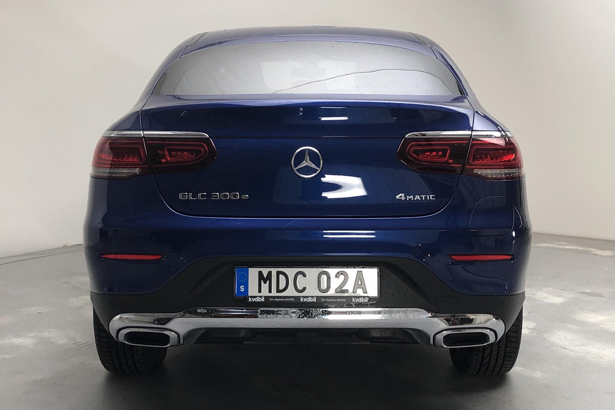 Mercedes GLC 300 e 4MATIC Coupé C253 (333hk) - 2 135 mil - Automat - blå - 2021