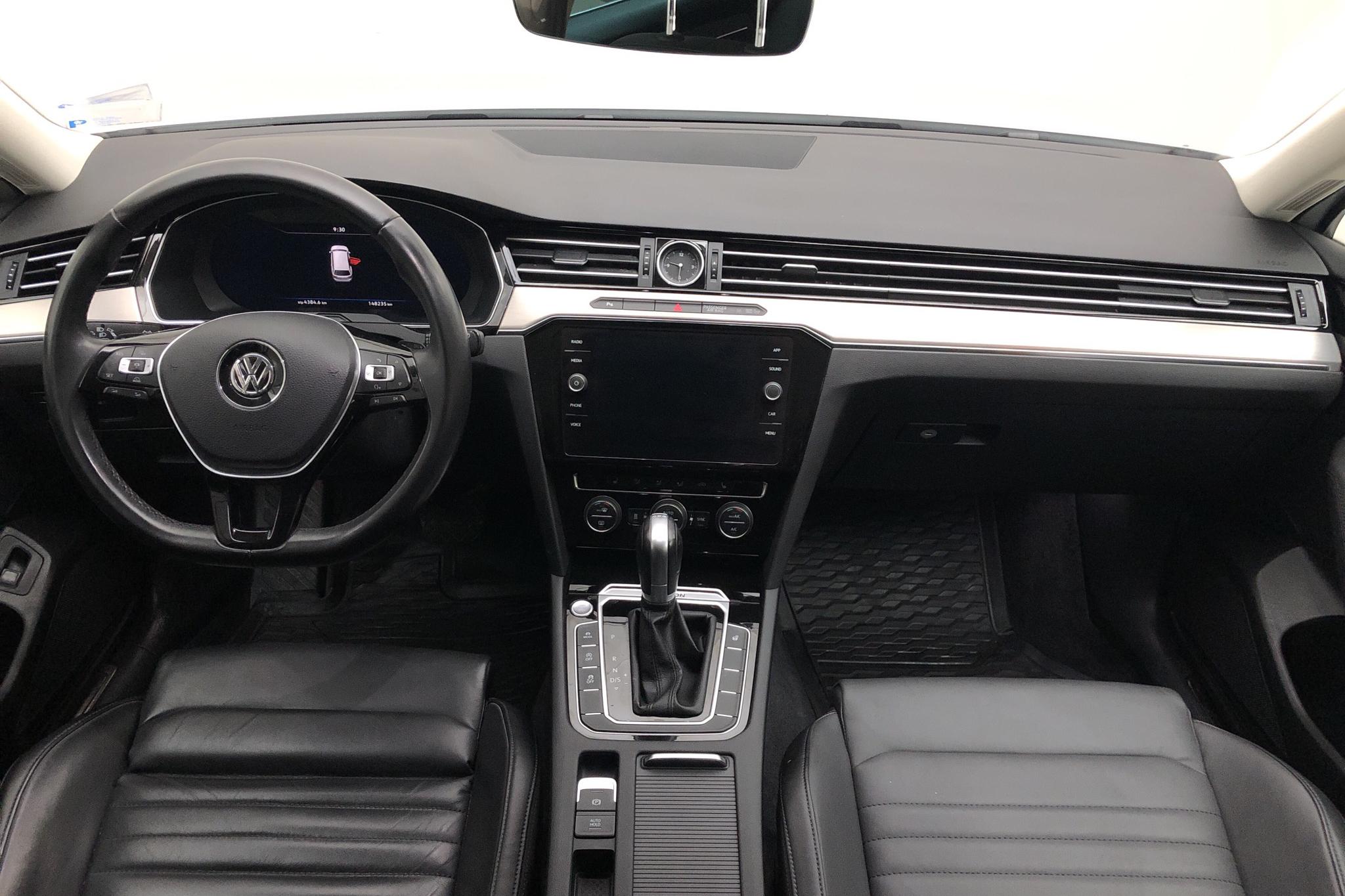 VW Passat 2.0 TDI Sportscombi 4MOTION (190hk) - 14 825 mil - Automat - vit - 2018
