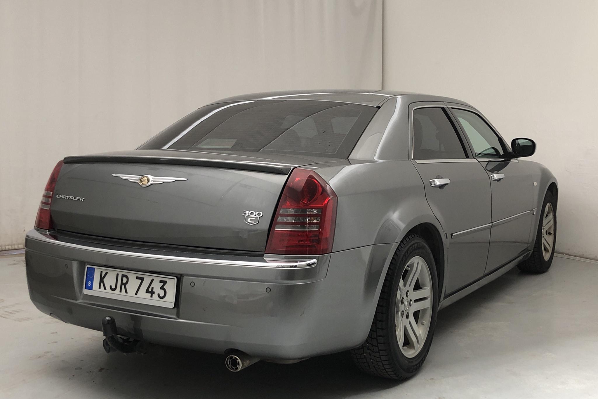 Chrysler 300C 2.7 (193hk) - 76 310 km - Automatic - gray - 2007