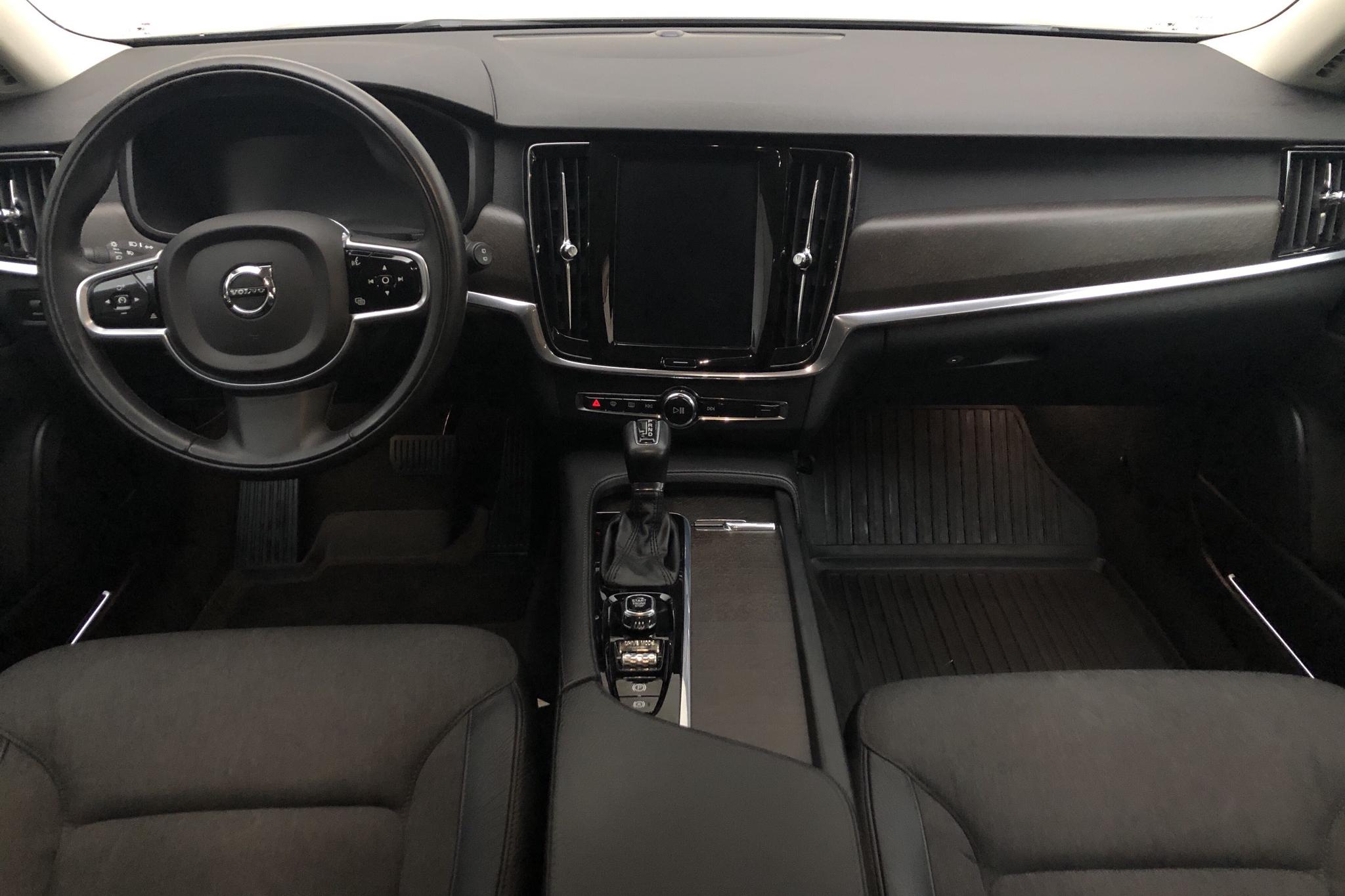 Volvo V90 D4 Cross Country AWD (190hk) - 9 659 mil - Automat - grå - 2019
