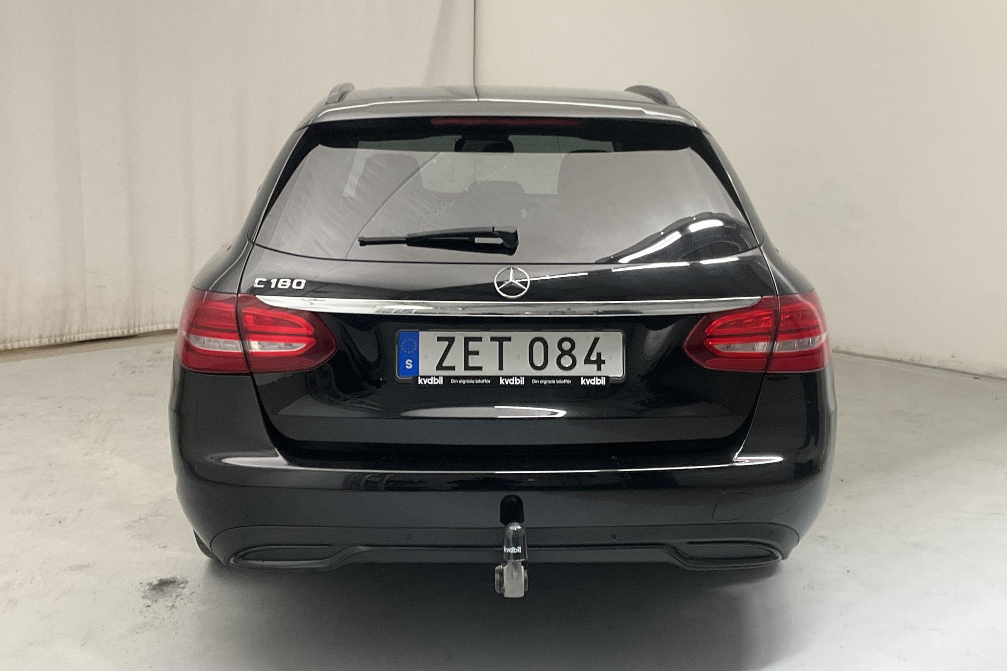Mercedes C 180 Kombi S205 (156hk) - 5 365 mil - Automat - svart - 2018