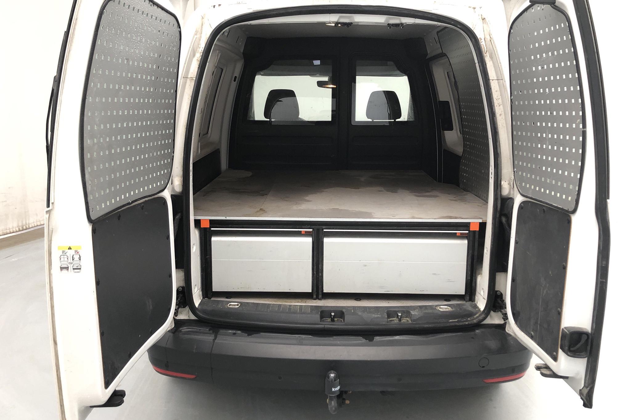 VW Caddy 2.0 TDI Skåp (150hk) - 147 700 km - Automatic - white - 2018