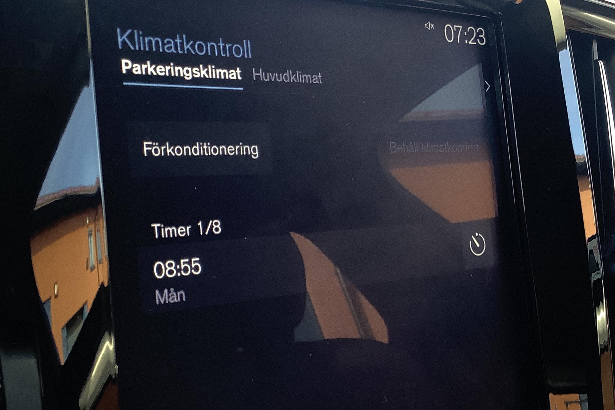 Volvo V90 D4 AWD (190hk) - 4 575 mil - Automat - grå - 2019