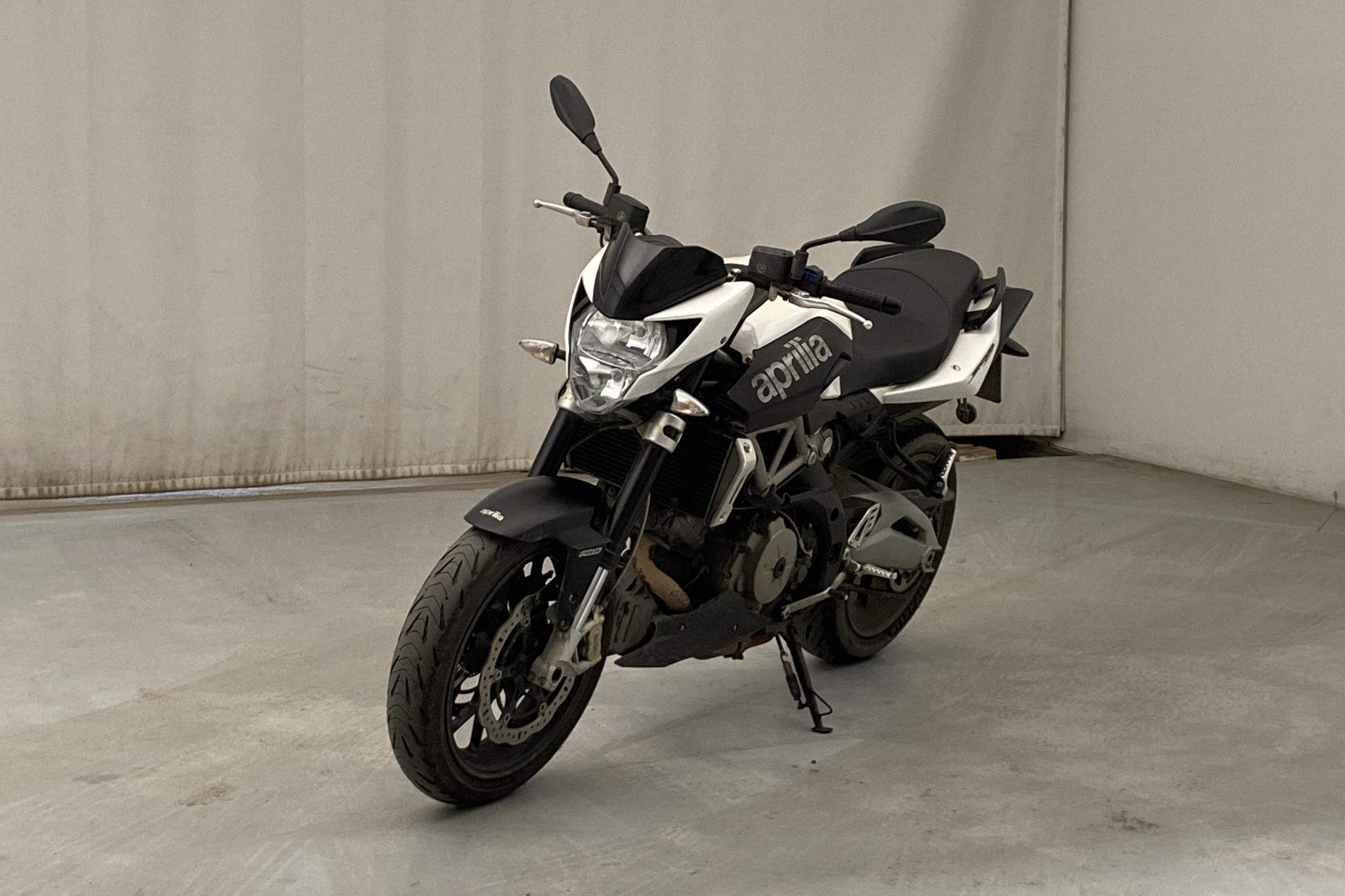APRILIA SHIVER 750 Motorcykel - 25 210 km - Manual - white - 2013