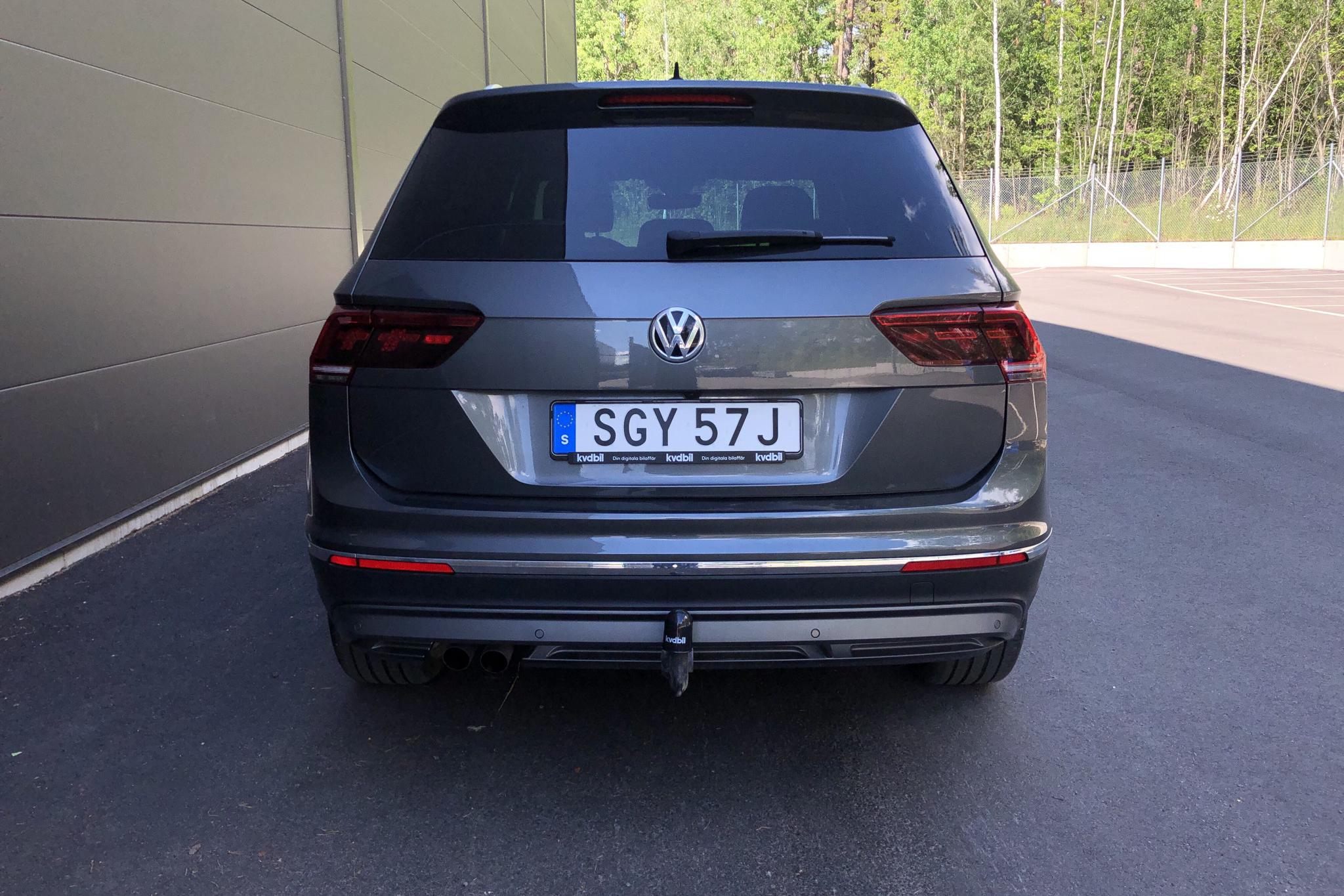 VW Tiguan 2.0 TDI 4MOTION (190hk) - 52 800 km - Automatic - gray - 2019