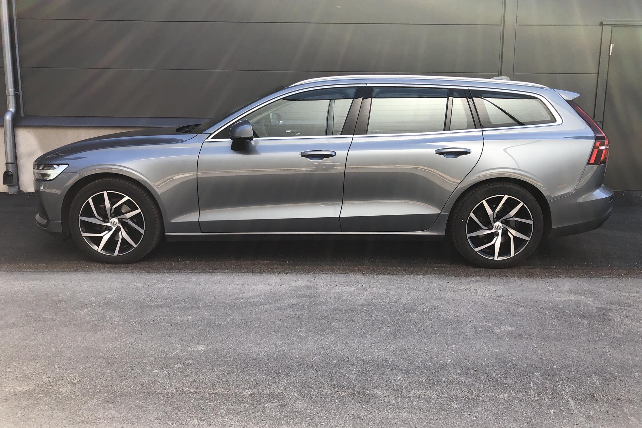 Volvo V60 D4 (190hk) - 5 318 mil - Automat - grå - 2019