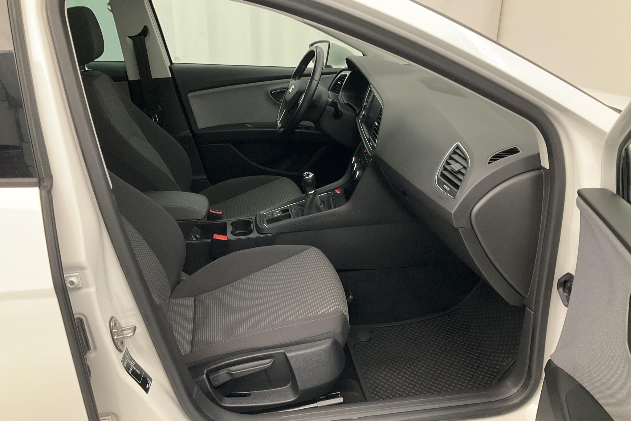Seat Leon 1.0 TSI ST (115hk) - 3 564 mil - Manuell - vit - 2019