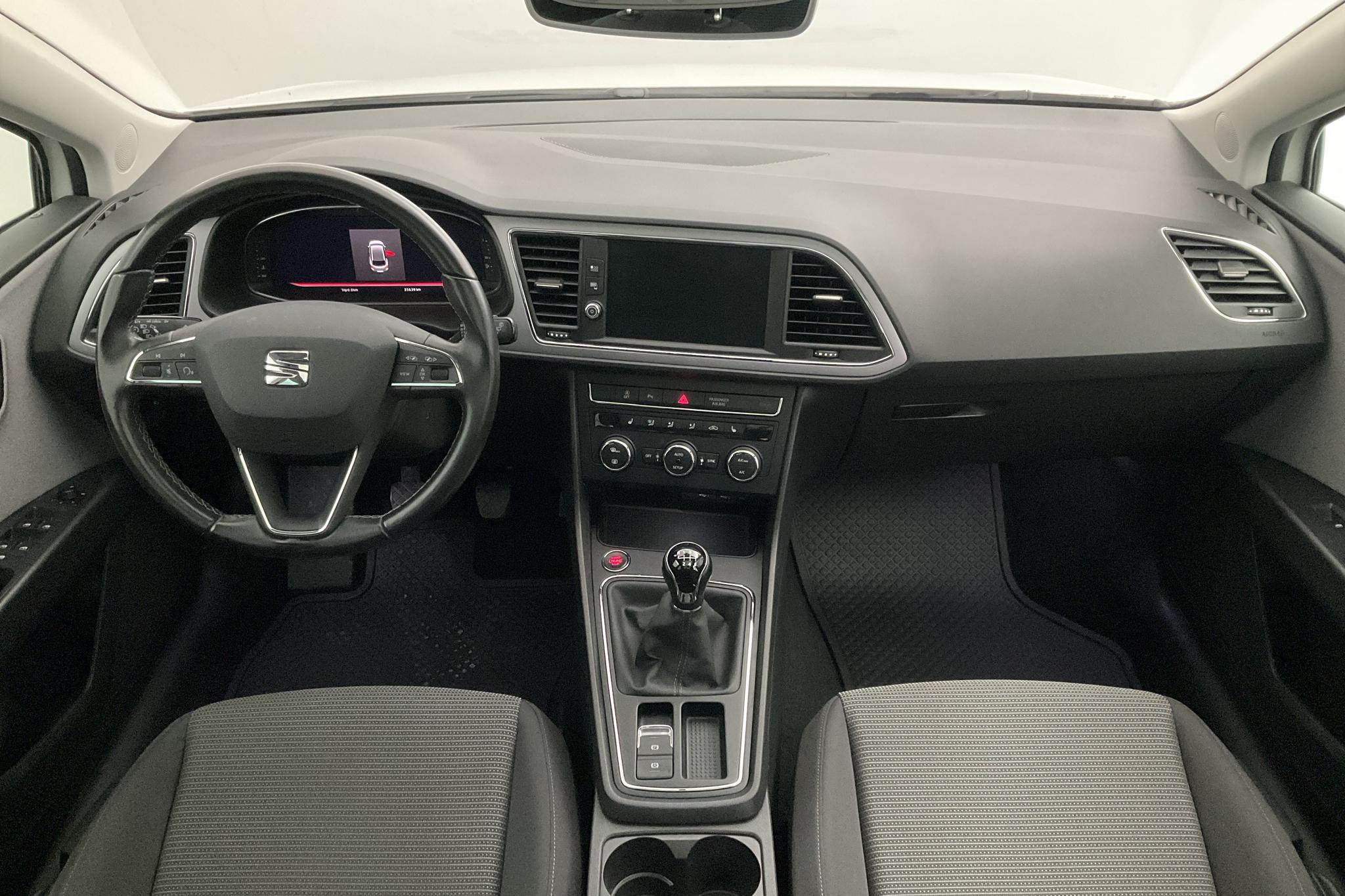Seat Leon 1.0 TSI ST (115hk) - 35 640 km - Manual - white - 2019
