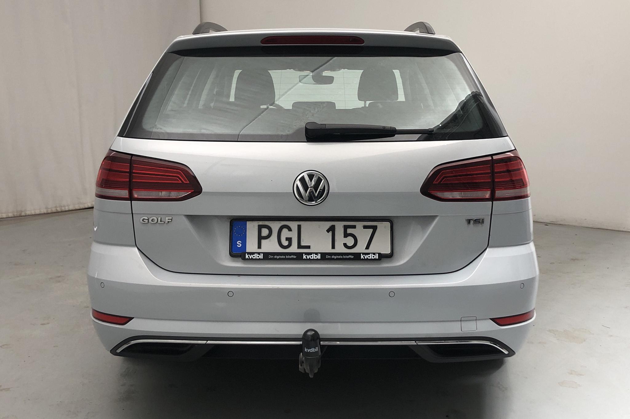 VW Golf VII 1.0 TSI Sportscombi (110hk) - 84 080 km - Manual - silver - 2017