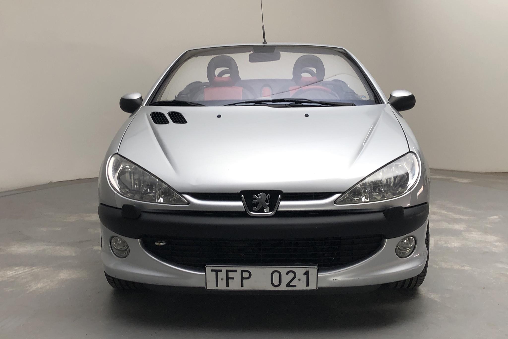 Peugeot 206 2.0 CC (136hk) - 92 420 km - Manual - Light Grey - 2002