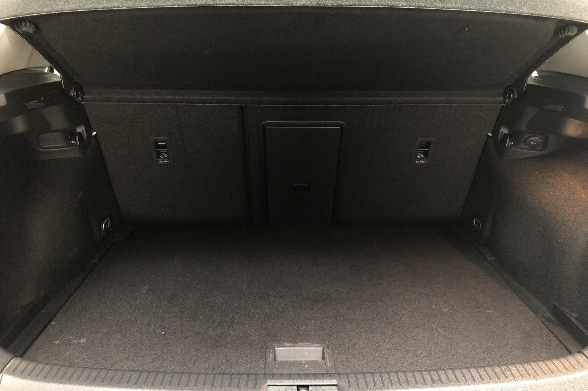 VW Golf VII 1.6 TDI 5dr (115hk) - 8 738 mil - Manuell - vit - 2019