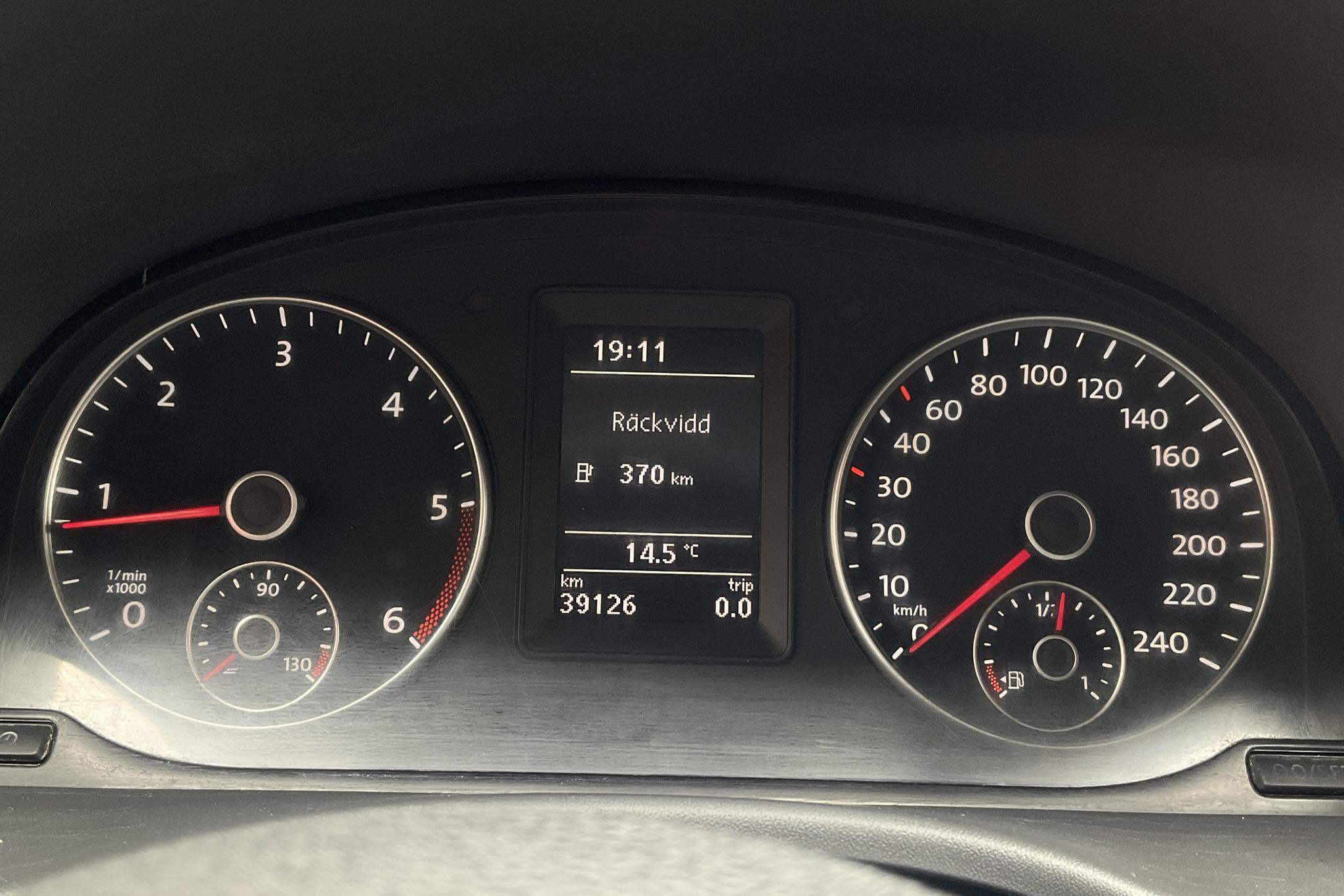 VW Caddy 1.6 TDI Skåp (102hk) - 3 914 mil - Manuell - vit - 2014
