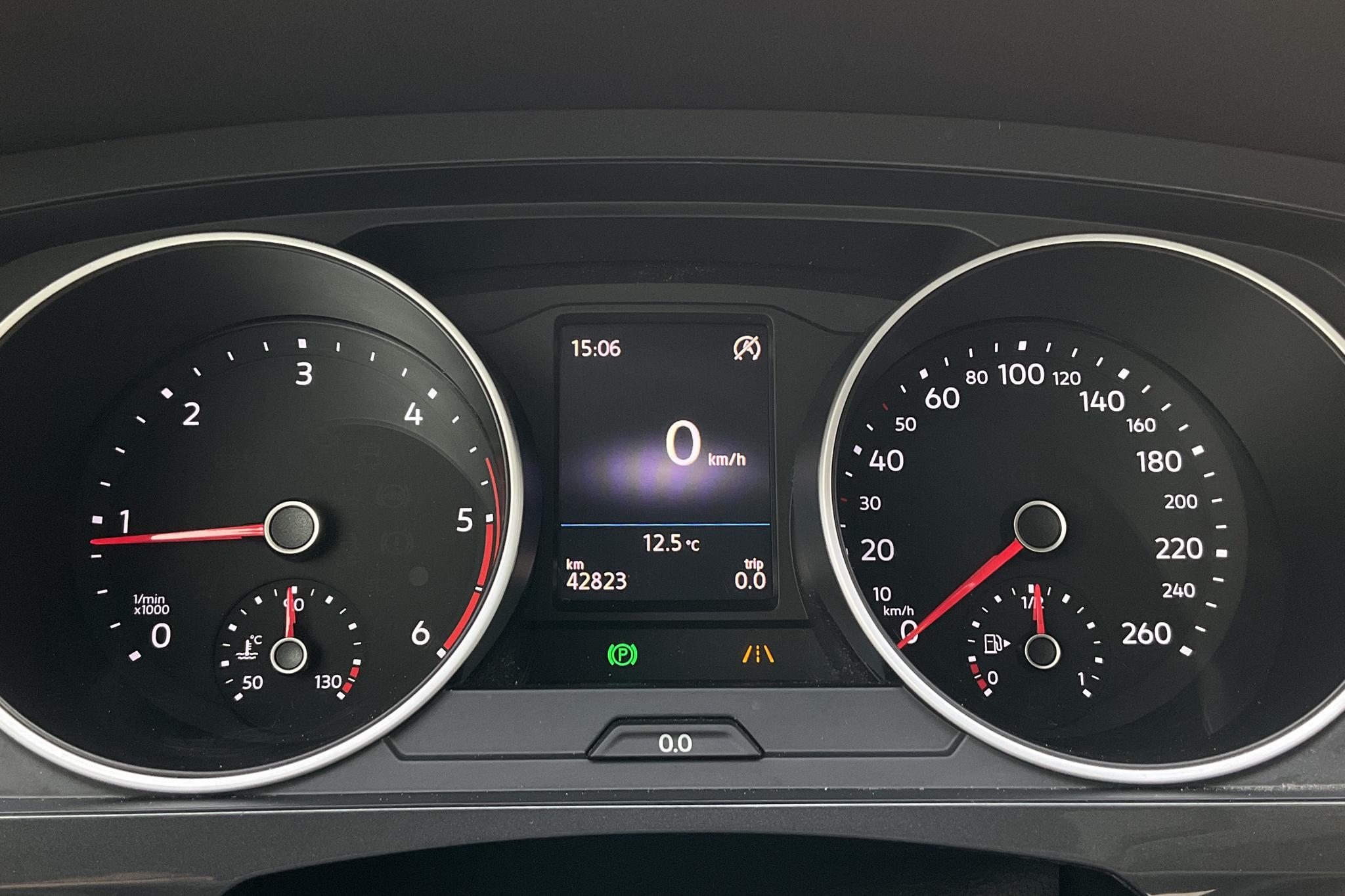 VW Tiguan 2.0 TDI 4MOTION (150hk) - 4 282 mil - Manuell - vit - 2017