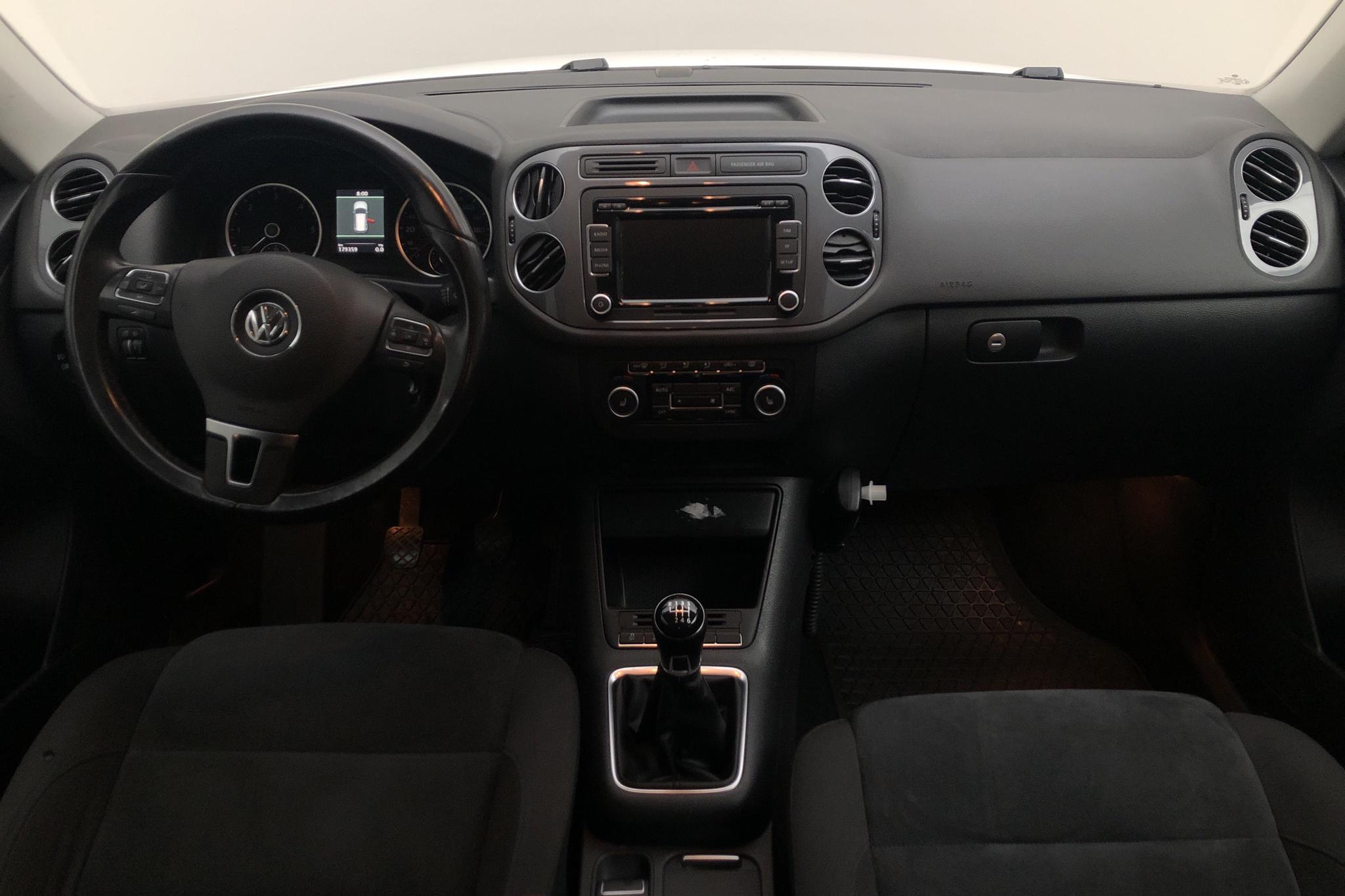 VW Tiguan 2.0 TDI 4MOTION BlueMotion Technology (140hk) - 179 360 km - Manual - white - 2013