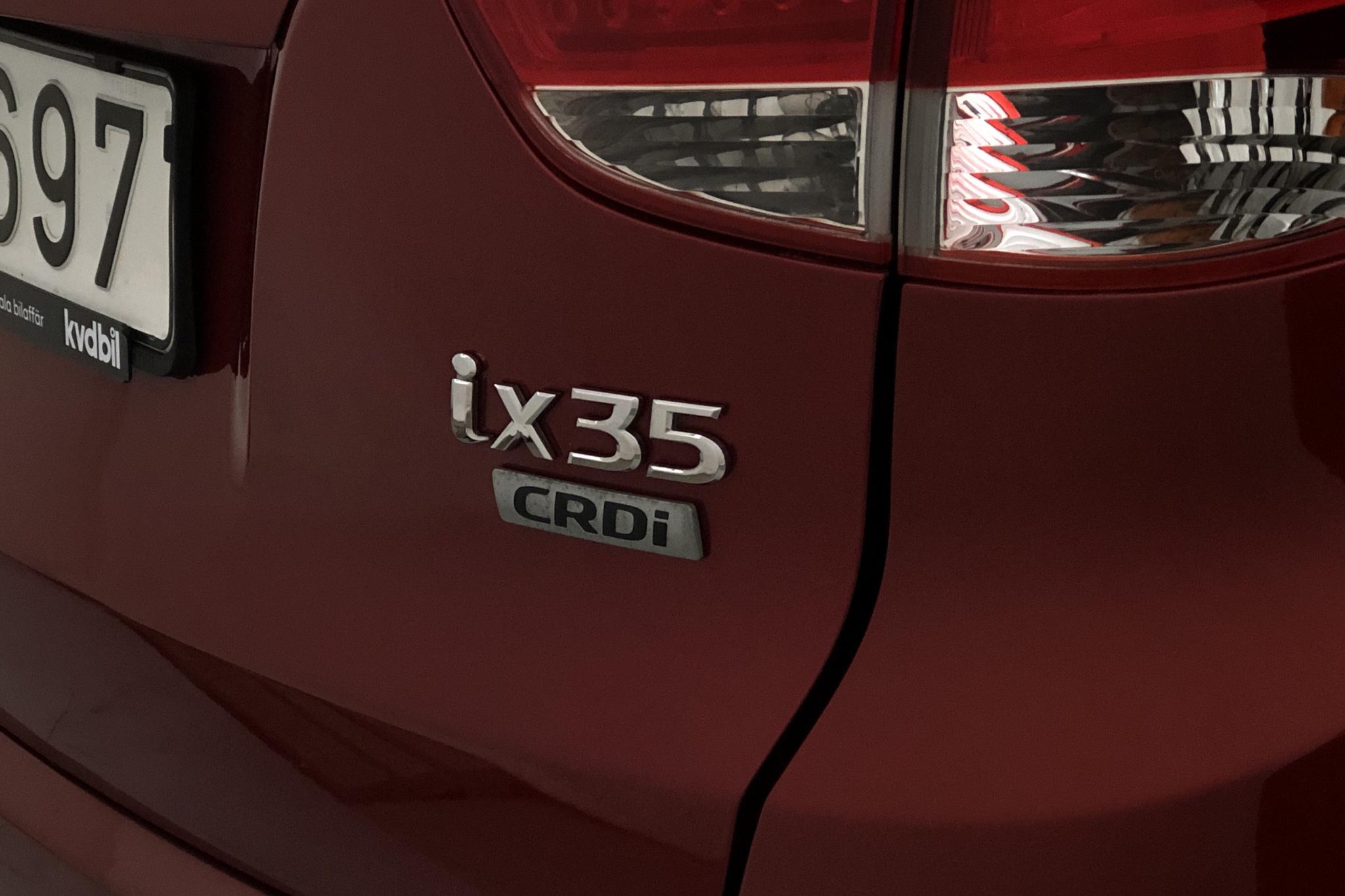 Hyundai iX35 1.7 CRDi 2WD (115hk) - 10 096 mil - Manuell - röd - 2011