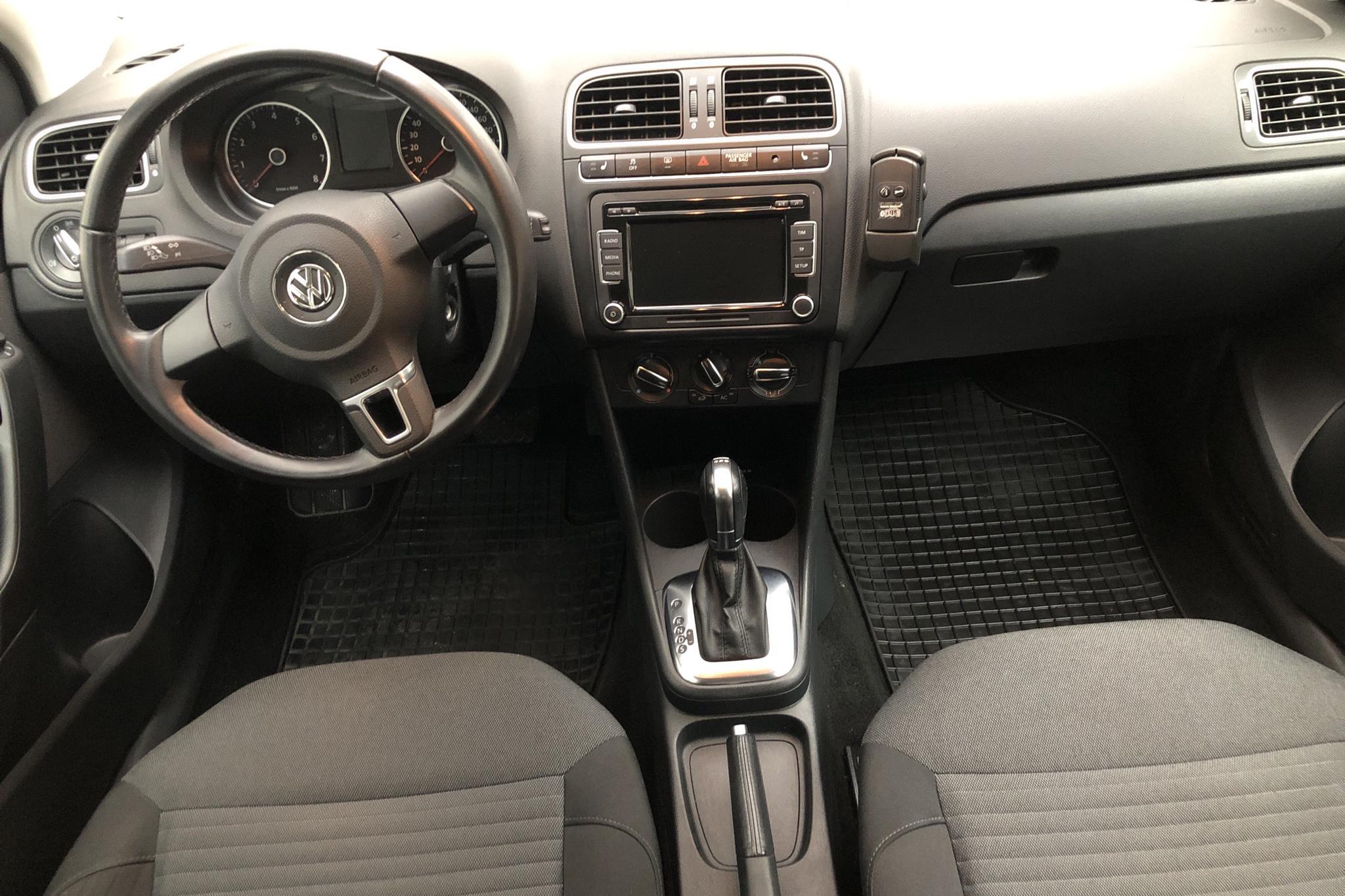 VW Polo 1.4 5dr (85hk) - 7 727 mil - Automat - vit - 2014