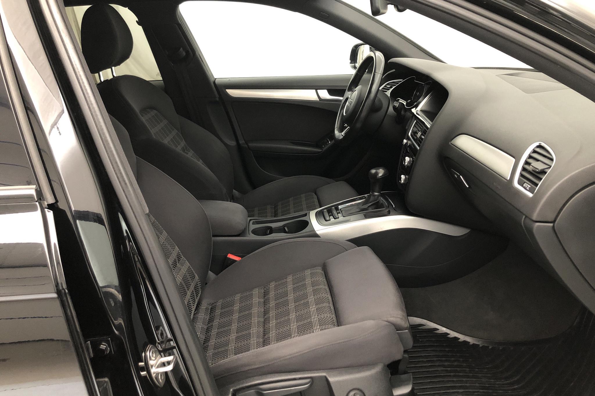 Audi A4 2.0 TDI clean diesel Avant (150hk) - 191 850 km - Automatic - black - 2015