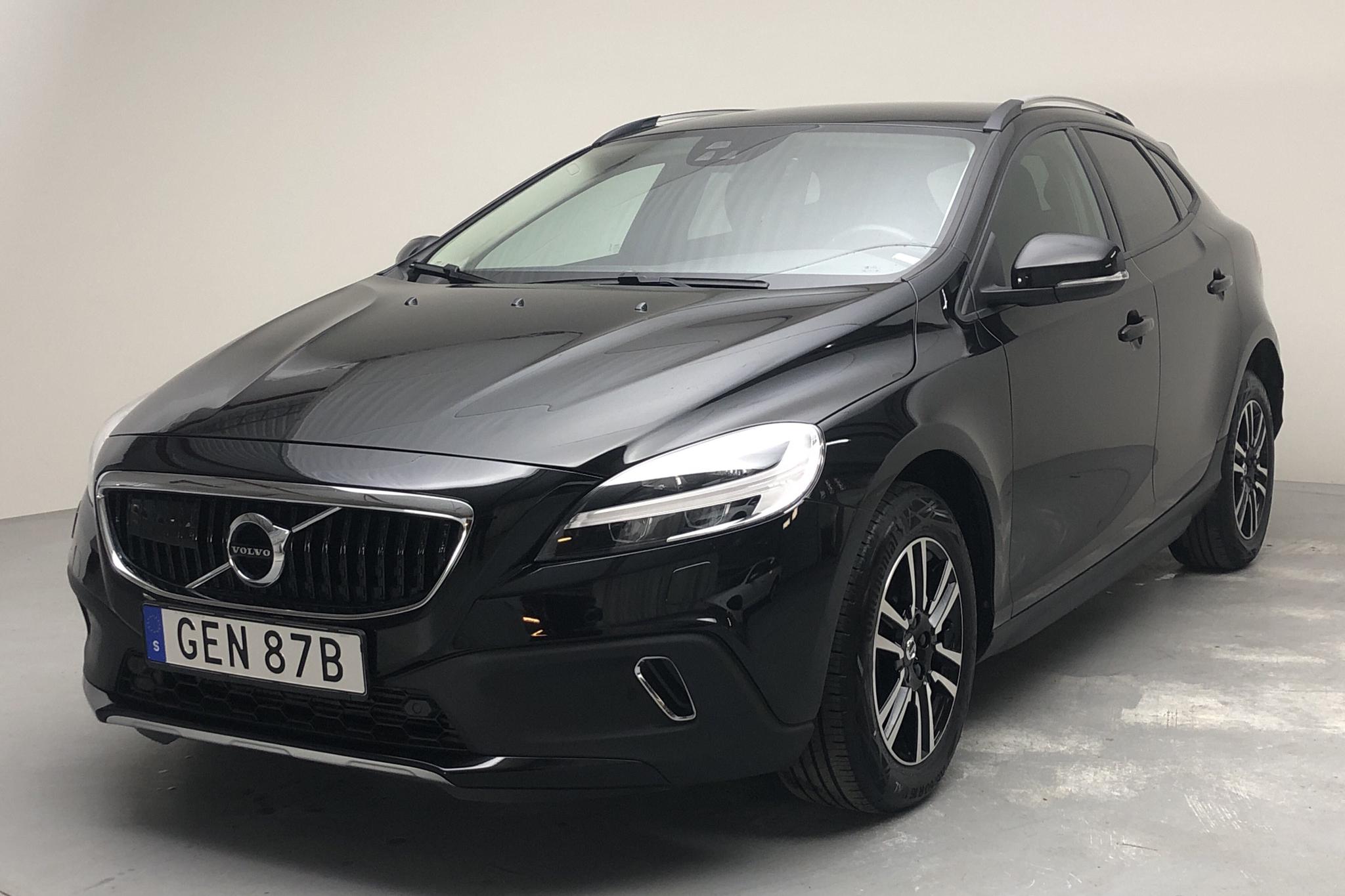 Volvo V40 Cross Country T3 (152hk) - 45 870 km - Automatic - black - 2019