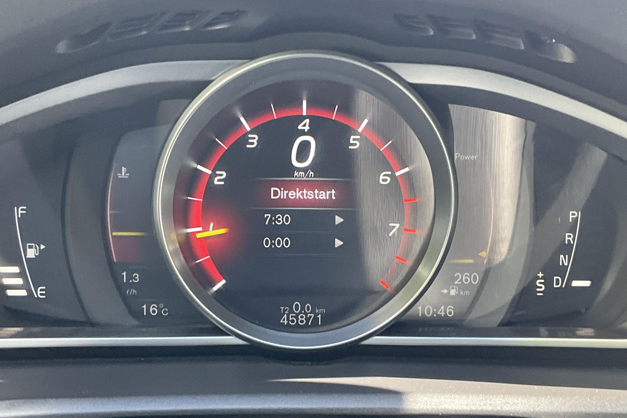 Volvo V40 Cross Country T3 (152hk) - 4 587 mil - Automat - svart - 2019