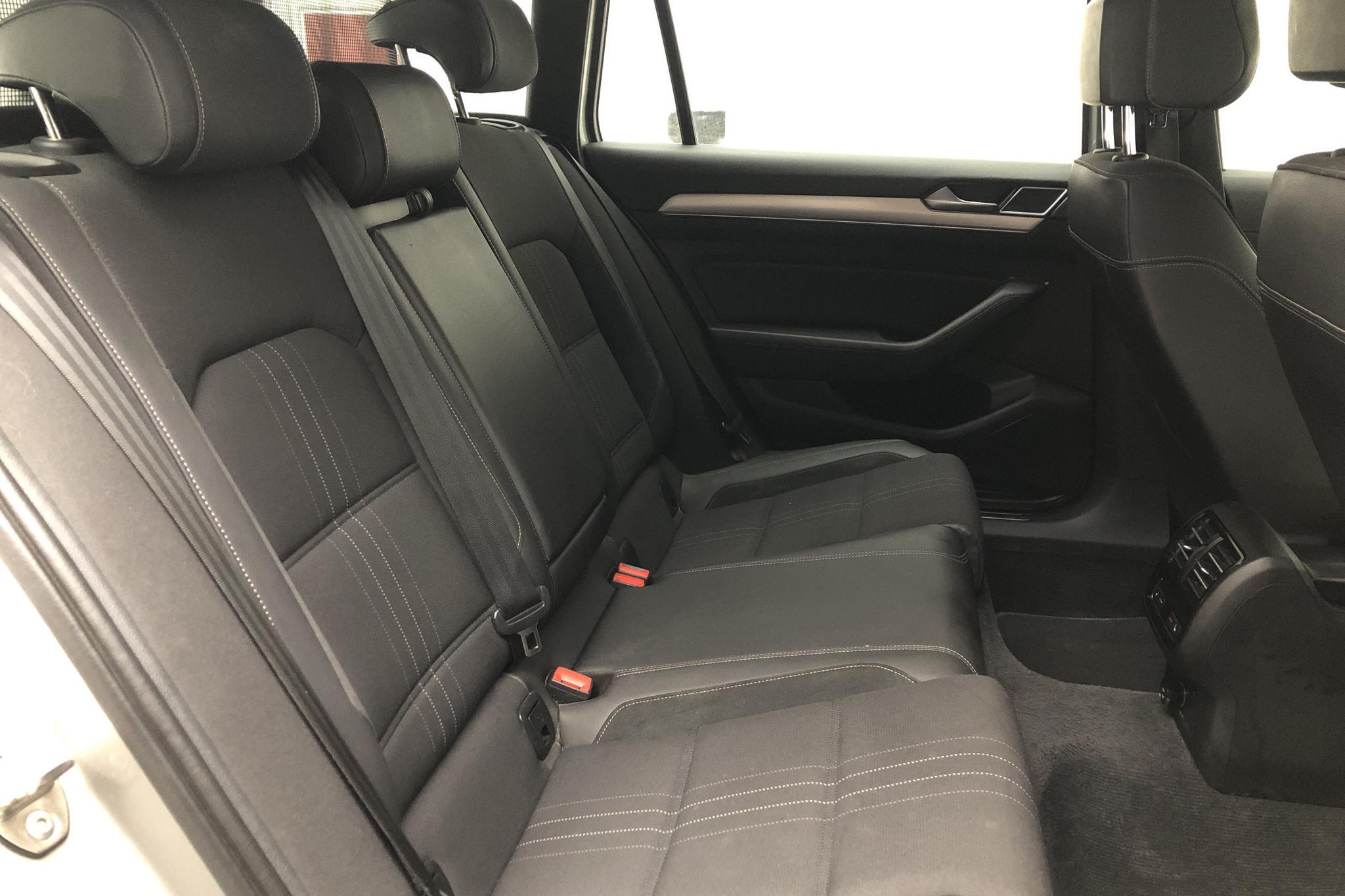 VW Passat Alltrack 2.0 TDI Sportscombi 4MOTION (190hk) - 13 051 mil - Automat - silver - 2017