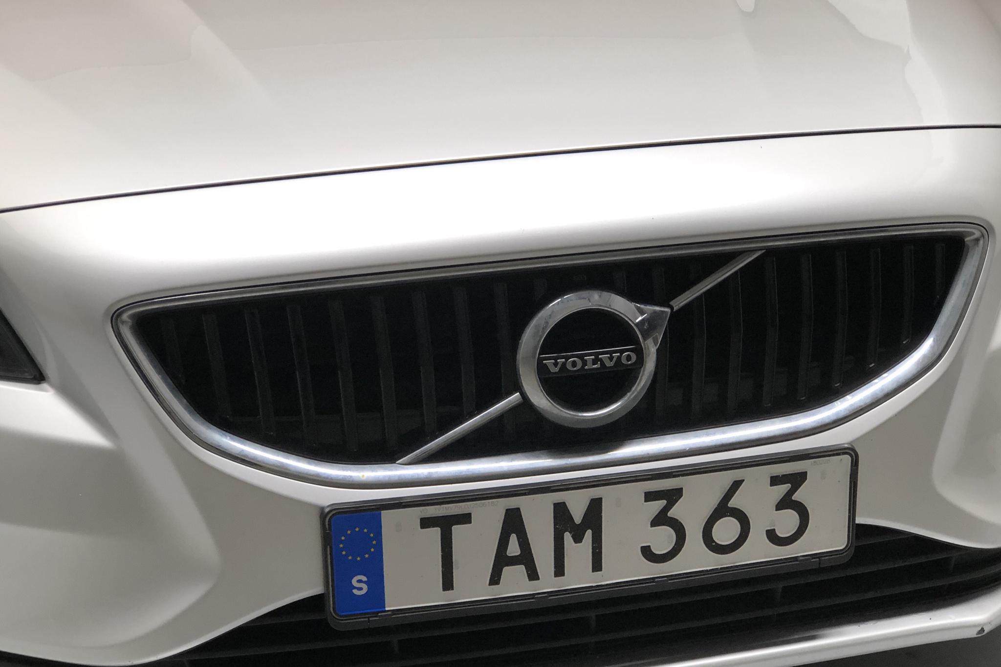 Volvo V40 D3 (150hk) - 6 806 mil - Automat - silver - 2018
