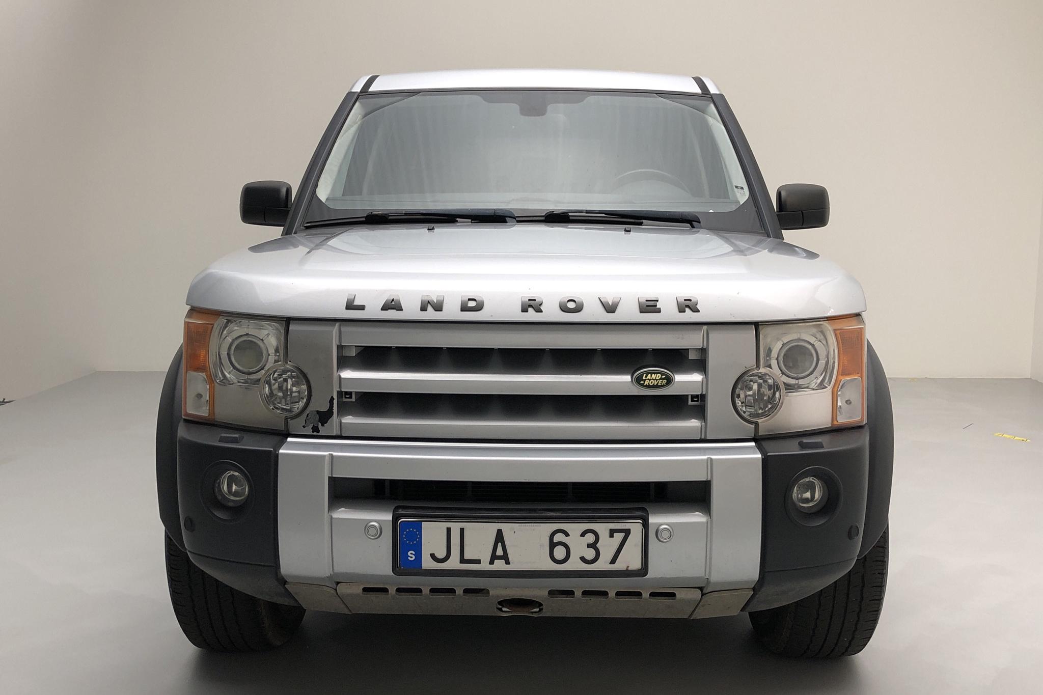 Land Rover Discovery 3 2.7 TDV6 (190hk) - 26 867 mil - Automat - grå - 2008