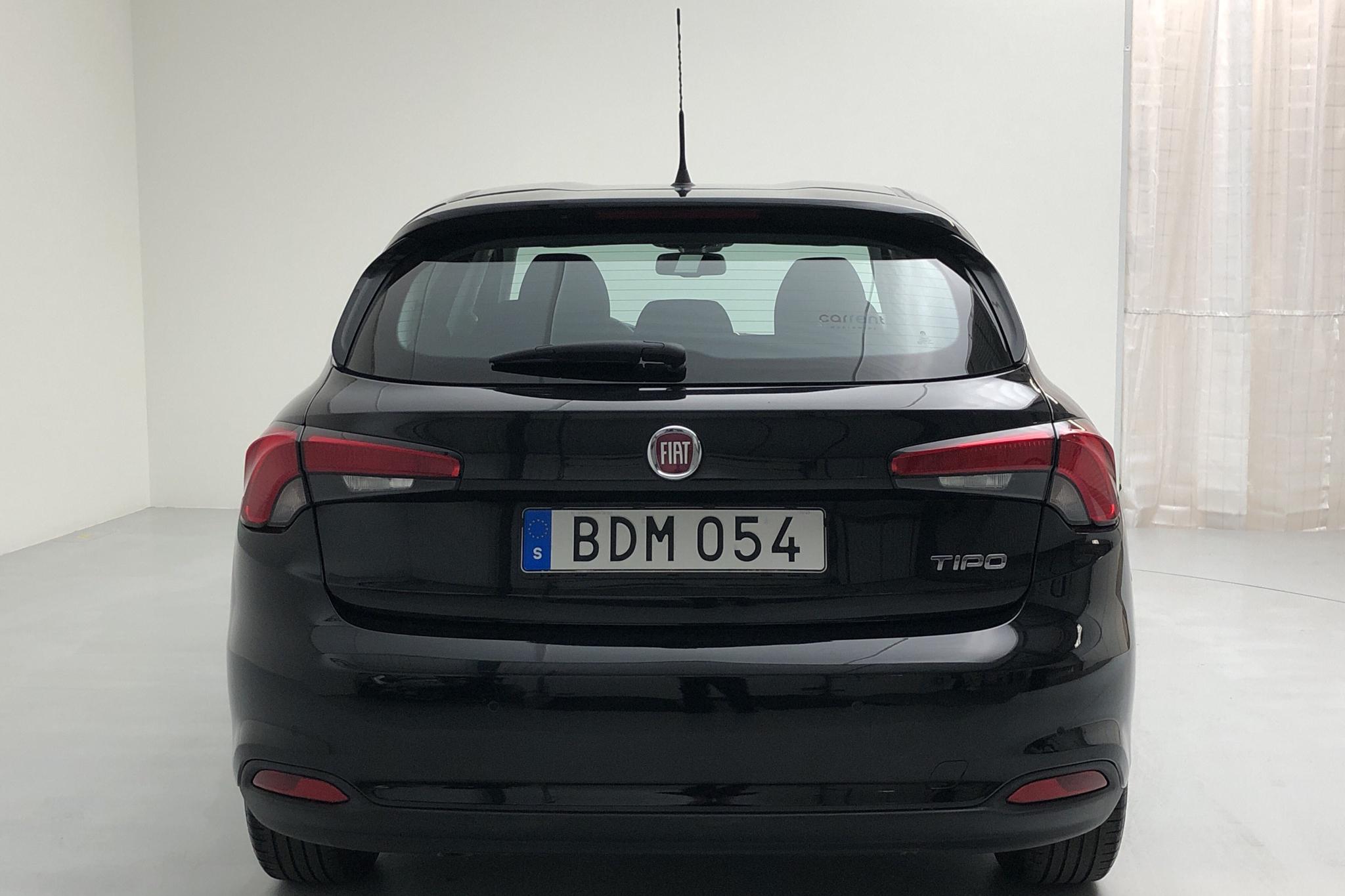 Fiat Tipo 1.6 5dr (120hk) - 4 331 mil - Manuell - svart - 2017
