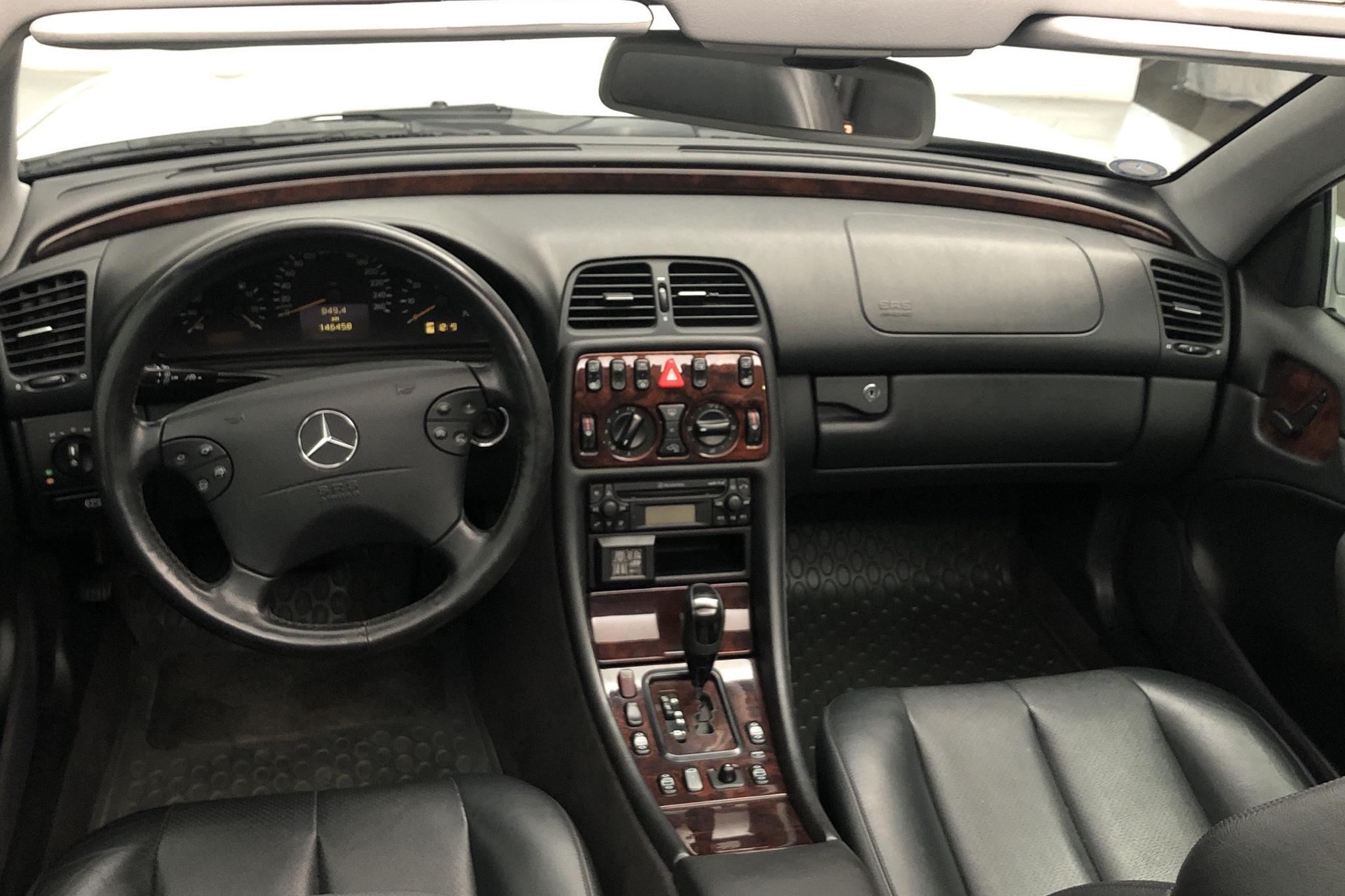 Mercedes CLK 200 Kompressor Cabrio C208 (163hk) - 14 645 mil - Automat - grå - 2002