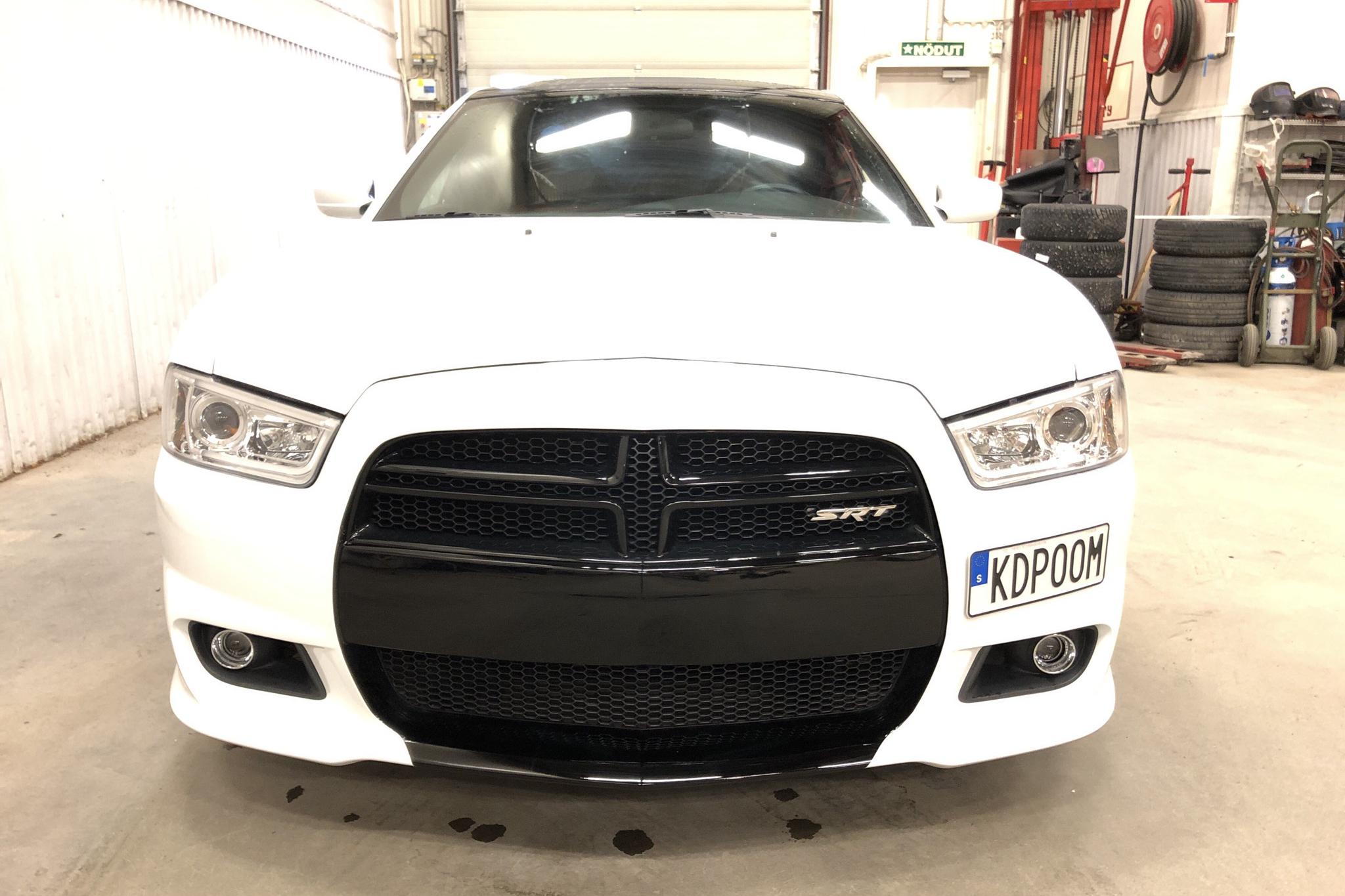 Dodge Charger 3.6 V6 (297hk) - 86 940 km - Automatic - white - 2011