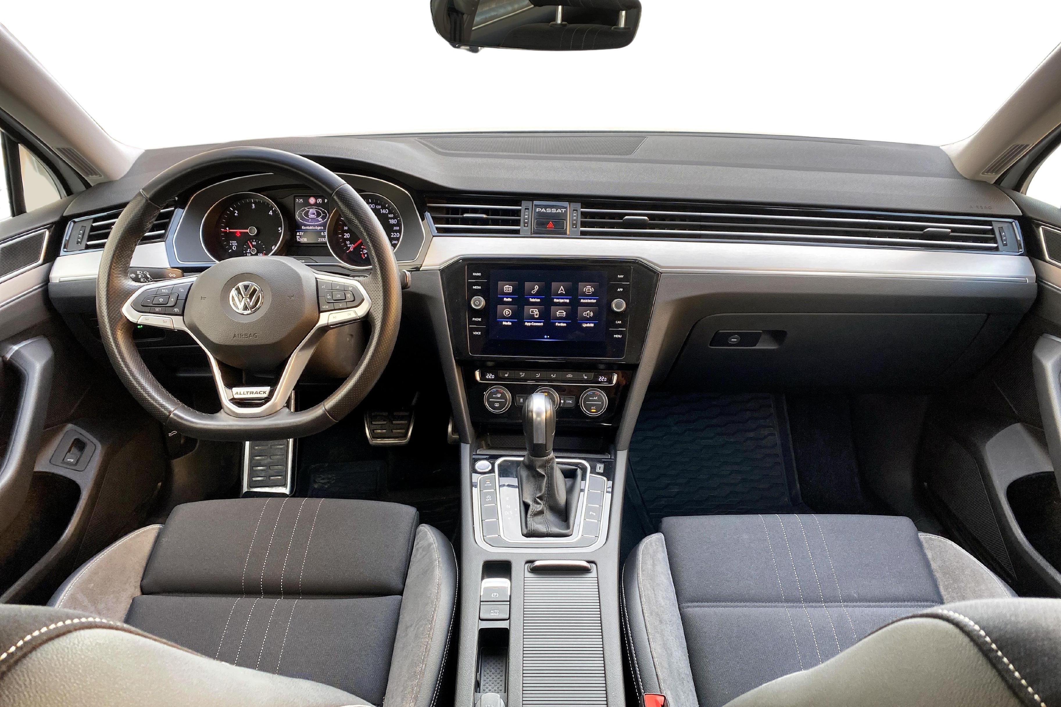 VW Passat 2.0 TDI Alltrack 4MOTION (190hk) - 5 239 mil - Automat - vit - 2020