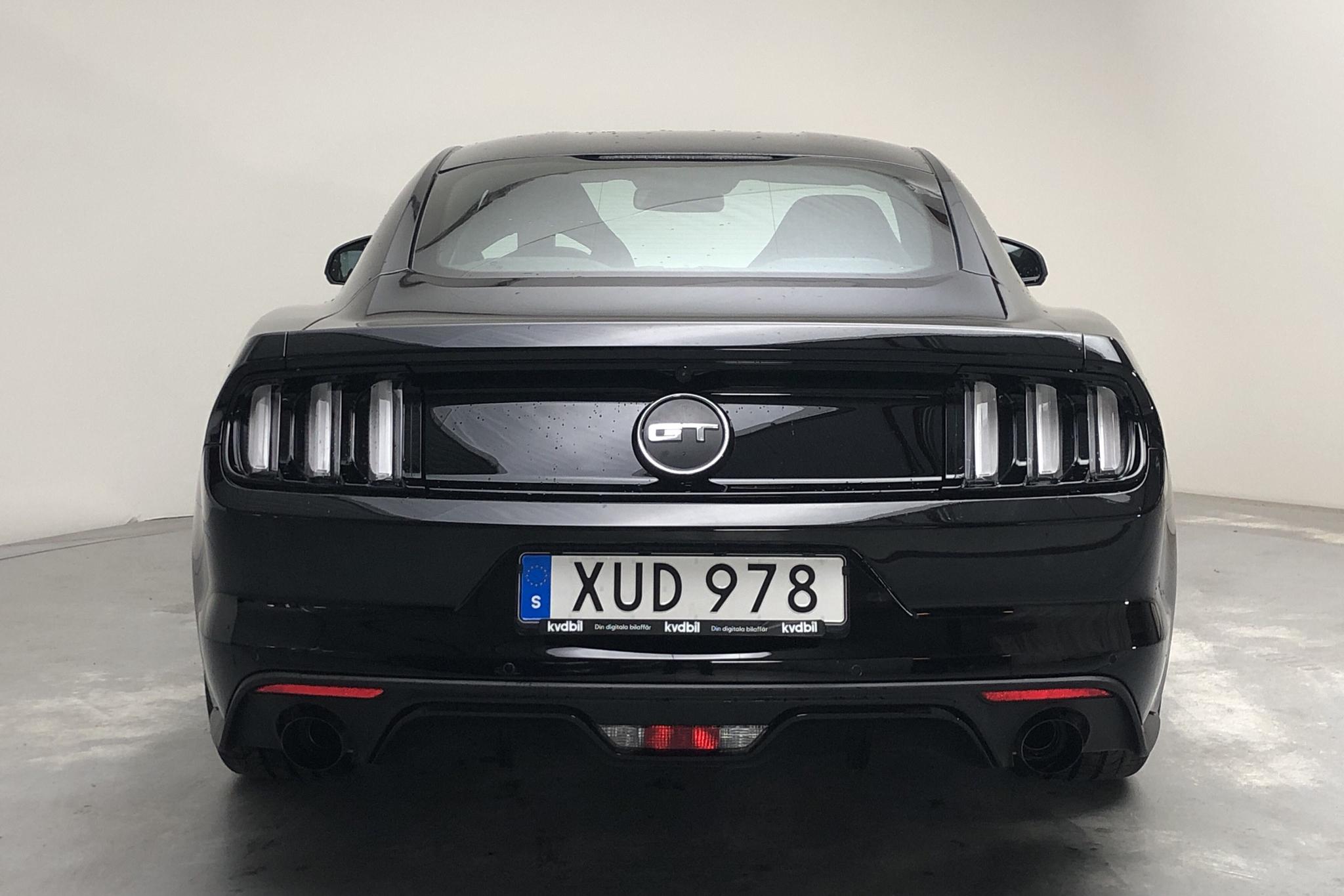 Ford Mustang GT V8 Fastback (418hk) - 2 000 km - Manual - black - 2015