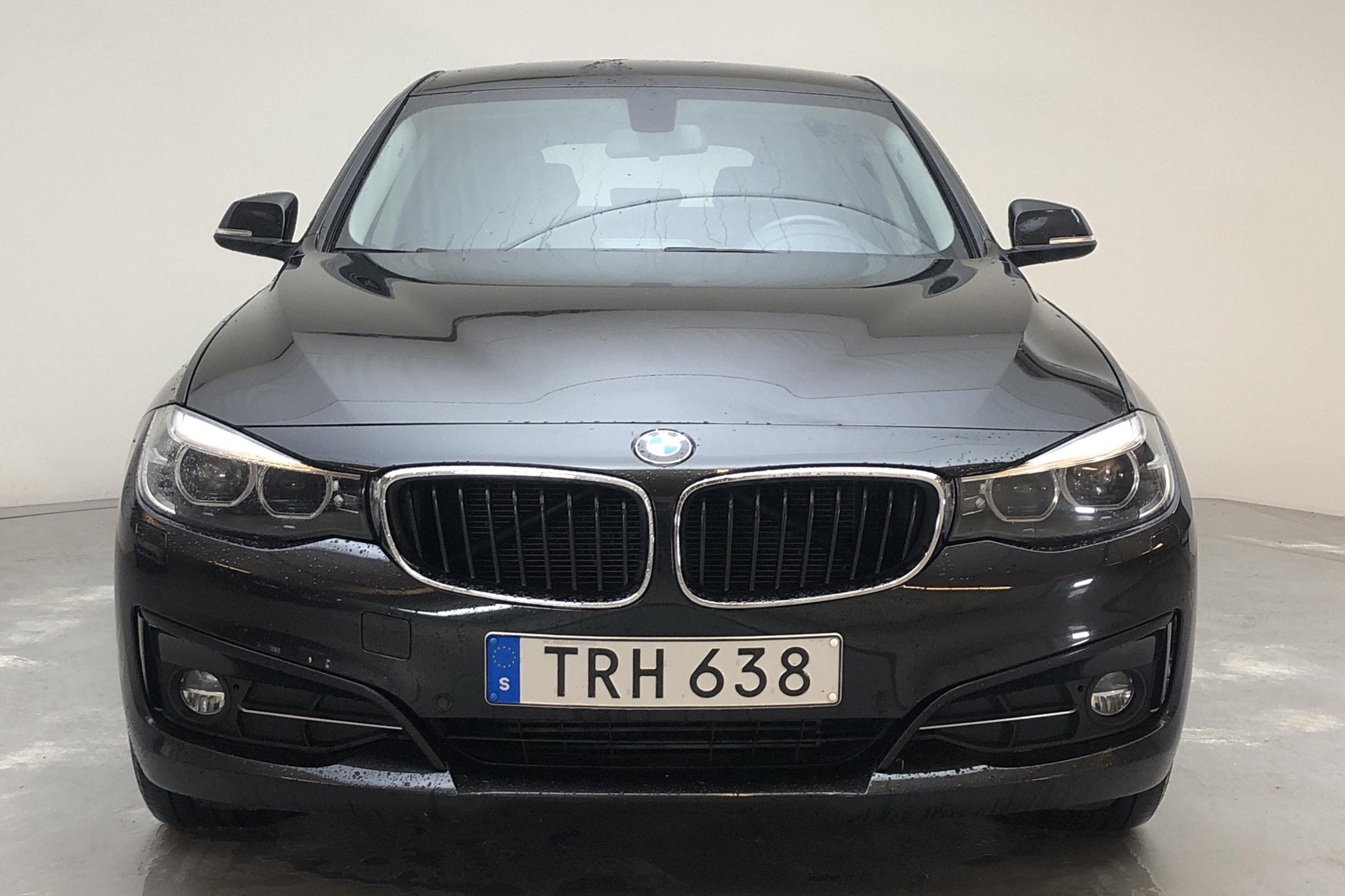 BMW 320d GT xDrive, F34 (190hk) - 12 057 mil - Automat - svart - 2017