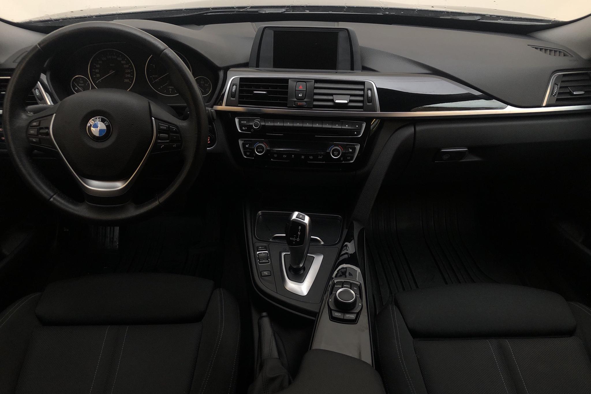 BMW 320d GT xDrive, F34 (190hk) - 12 057 mil - Automat - svart - 2017