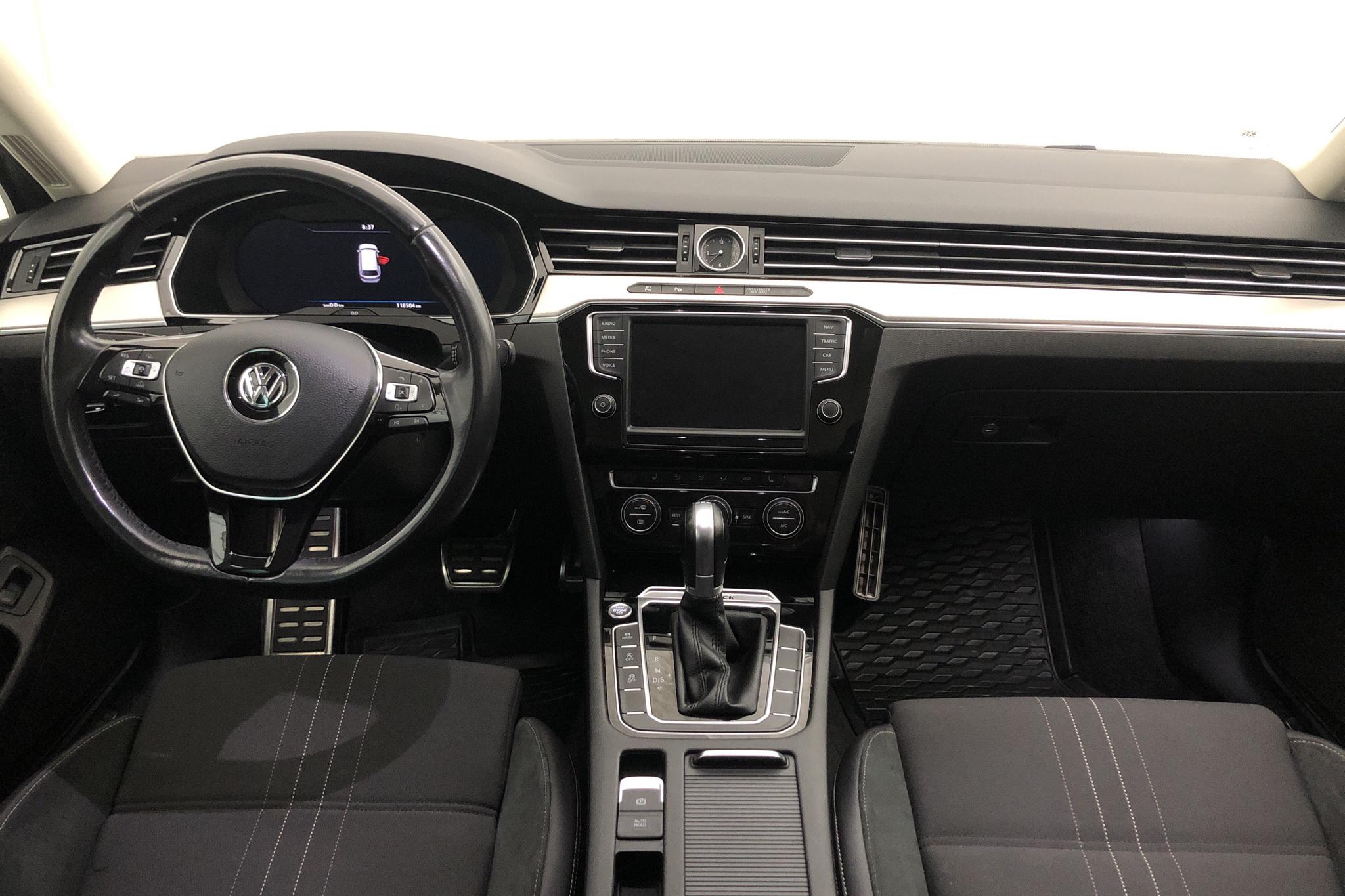 VW Passat Alltrack 2.0 TDI Sportscombi 4MOTION (240hk) - 118 500 km - Automatic - silver - 2017