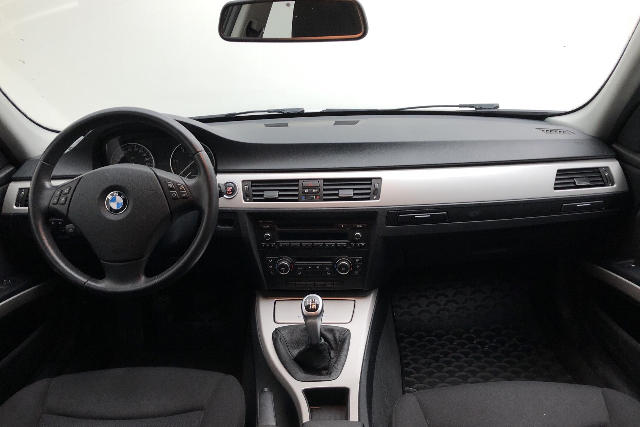 BMW 316d Touring, E91 (116hk) - 13 032 mil - Manuell - vit - 2011