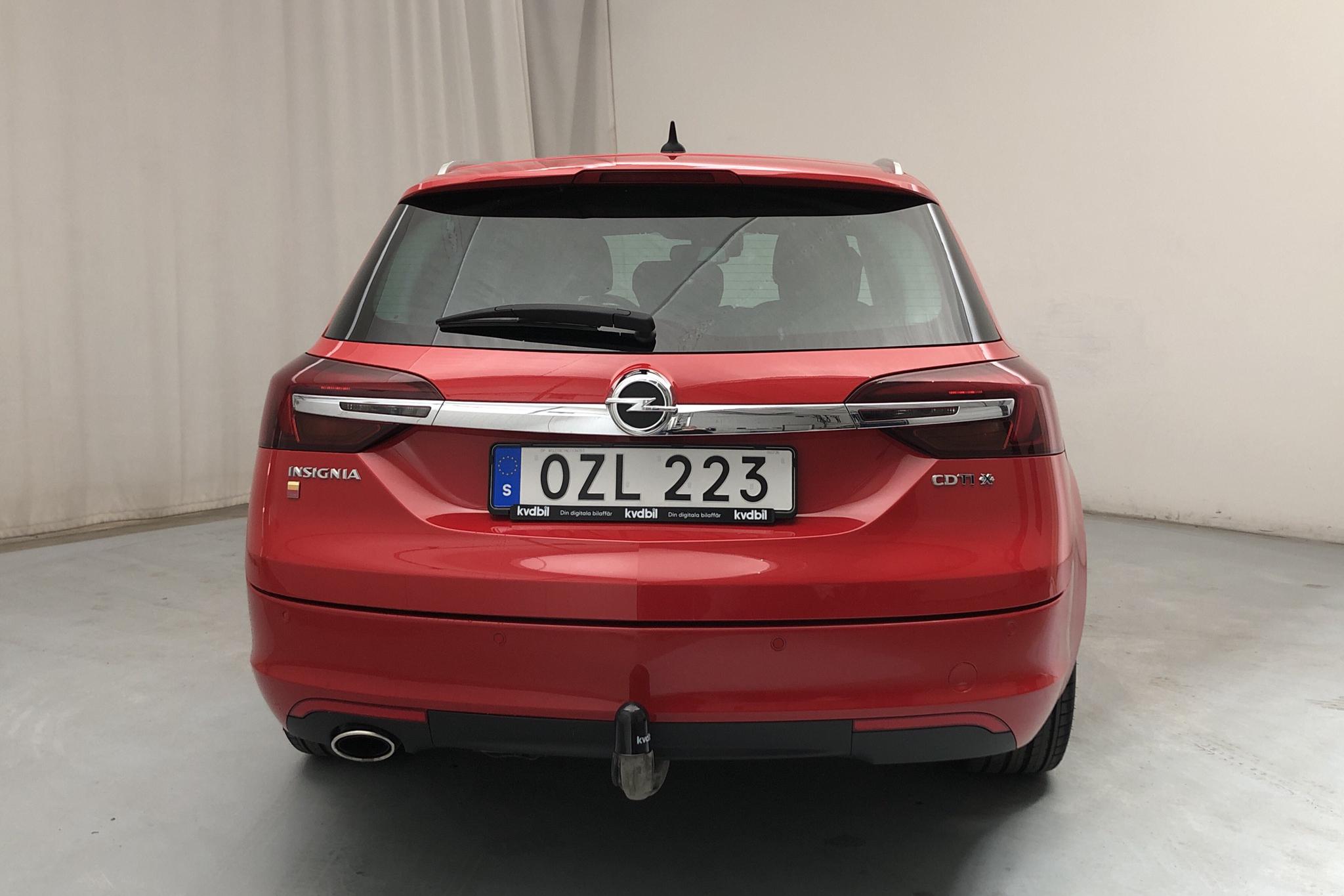 Opel Insignia 2.0 CDTI ECOTEC 4x4 Sports Tourer (170hk) - 8 470 mil - Automat - röd - 2016
